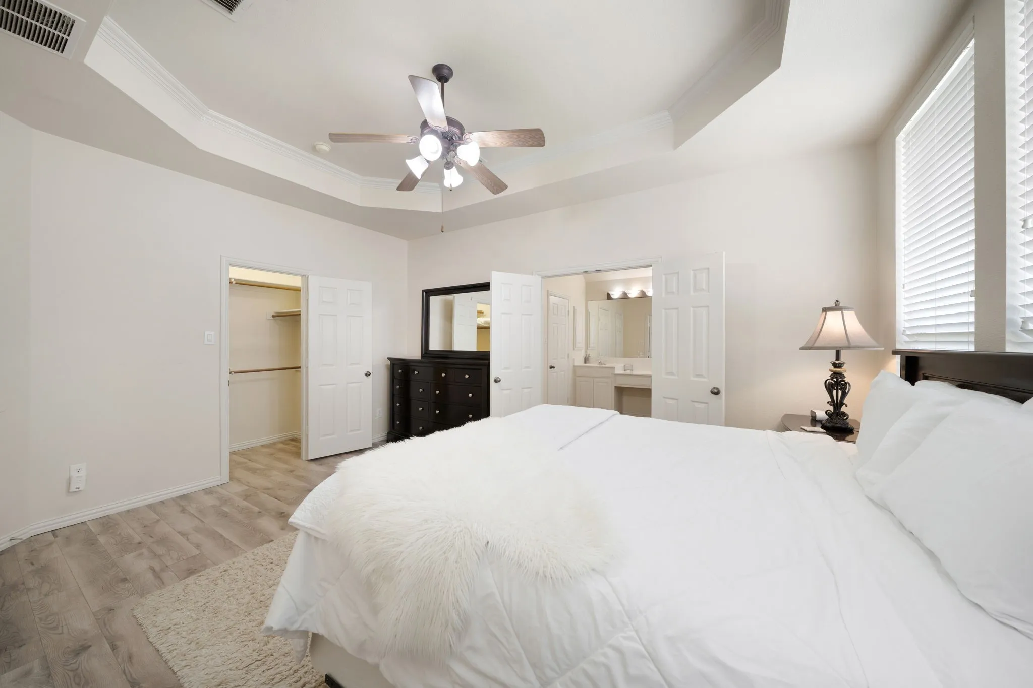 Single Family Residence For Rent in Denton County , 2653 Whispering Trl Unit 8, Little Elm, Texas 75068, 4 Bedroom, 3 Bathroom, 2 Garage spaces, 2,293 Sqft, built in 2004, mls#21416660, Real Estate Agent in Little Elm, Homes For Rent in Denton county, Homes For Rent in Little Elm, Realtor in Little Elm Texas, Real Estate Brokerage Independent Realty Texas, Luminita Cordes Realtor