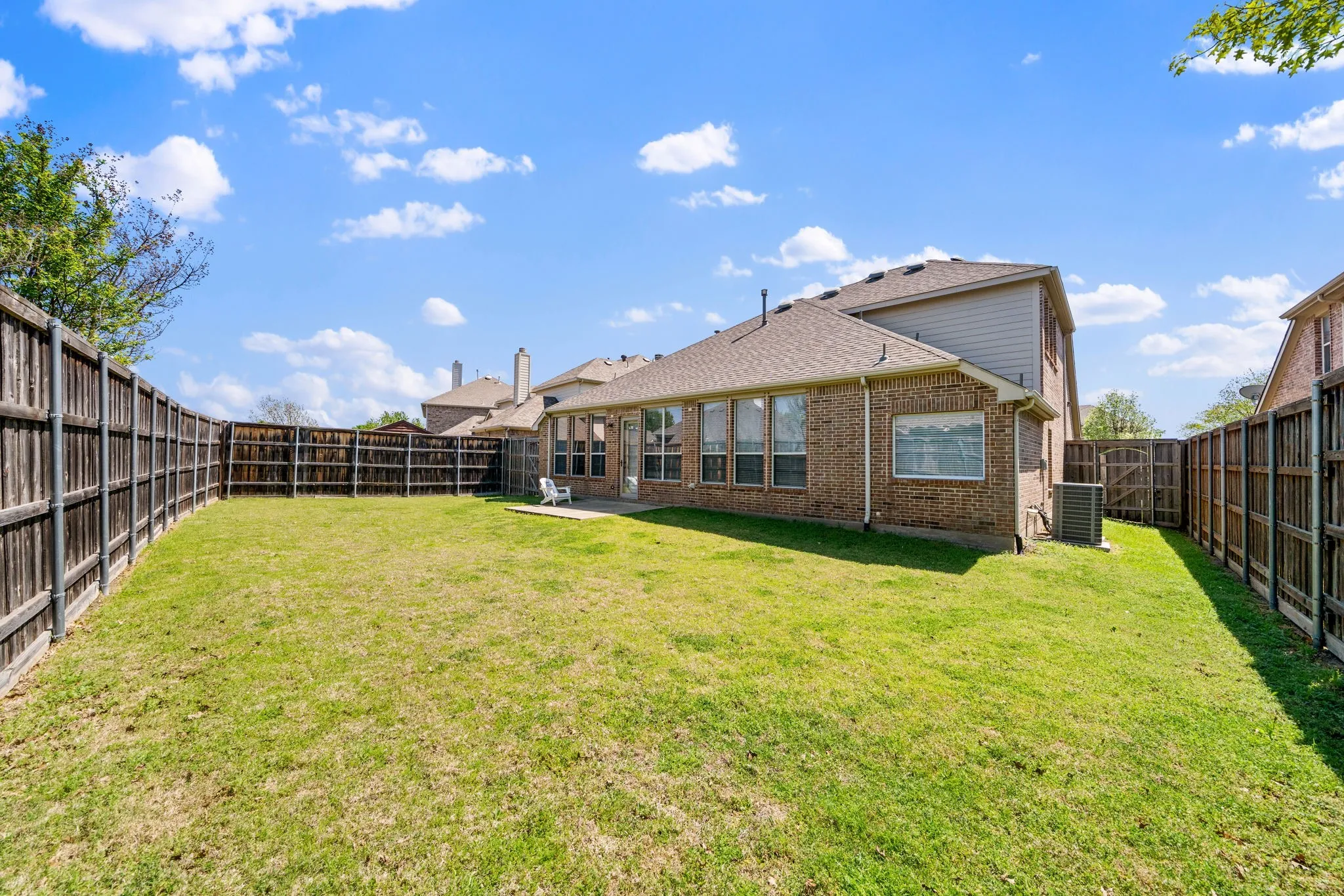 Single Family Residence For Rent in Denton County , 2653 Whispering Trl Unit 8, Little Elm, Texas 75068, 4 Bedroom, 3 Bathroom, 2 Garage spaces, 2,293 Sqft, built in 2004, mls#21416660, Real Estate Agent in Little Elm, Homes For Rent in Denton county, Homes For Rent in Little Elm, Realtor in Little Elm Texas, Real Estate Brokerage Independent Realty Texas, Luminita Cordes Realtor