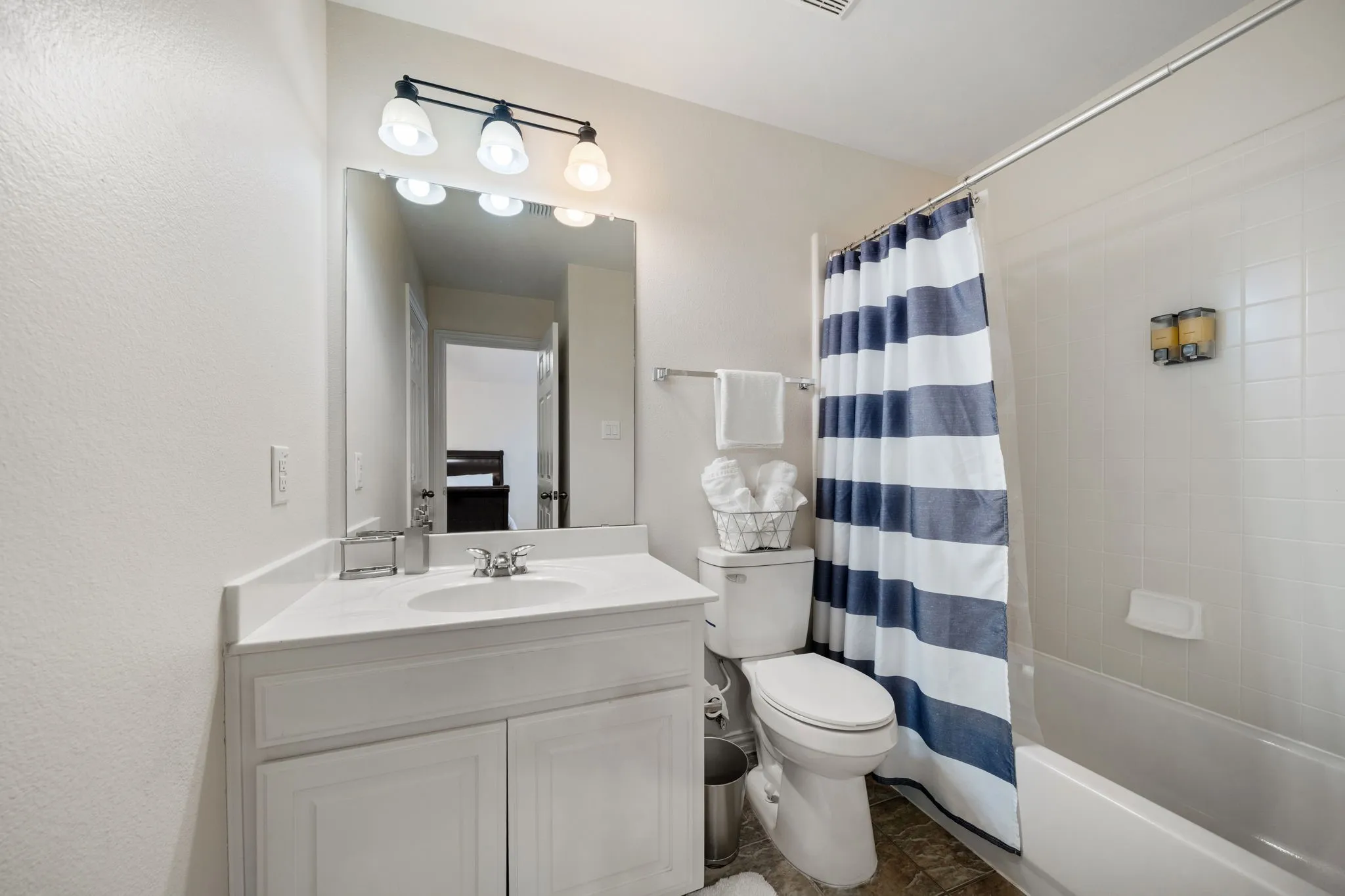 Single Family Residence For Rent in Denton County , 2653 Whispering Trl Unit 8, Little Elm, Texas 75068, 4 Bedroom, 3 Bathroom, 2 Garage spaces, 2,293 Sqft, built in 2004, mls#21416660, Real Estate Agent in Little Elm, Homes For Rent in Denton county, Homes For Rent in Little Elm, Realtor in Little Elm Texas, Real Estate Brokerage Independent Realty Texas, Luminita Cordes Realtor
