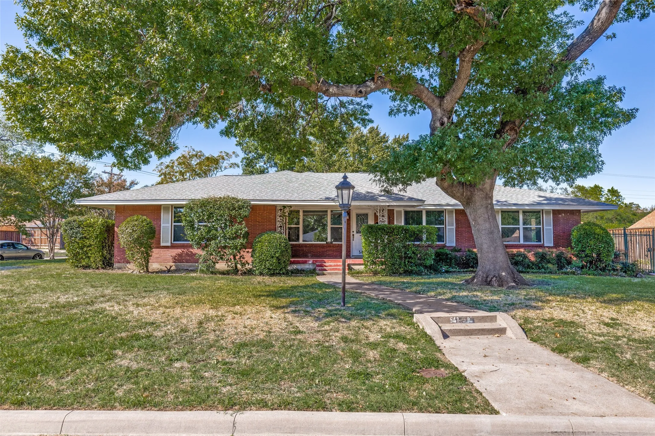 front yard, corner lot
