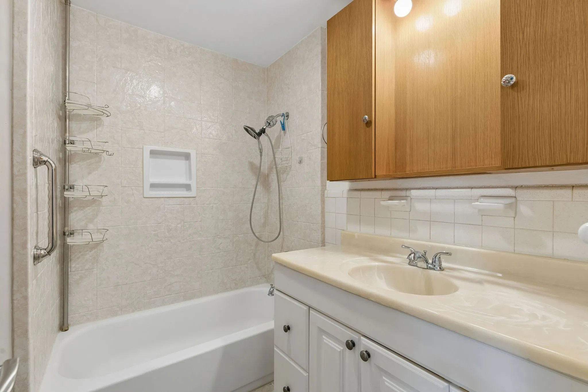 Single Family Residence For Sale in Tarrant County , 3920 Hollis Street, Haltom City, Texas 76111, 2 Bedroom, 1 Bathroom, 2 Garage spaces, 1,078 Sqft, built in 1949, mls#21418323, Real Estate Agent in Haltom City, Homes For Sale in Tarrant county, Homes For Sale in Haltom City, Realtor in Haltom City Texas, Real Estate Brokerage Independent Realty Texas, Luminita Cordes Realtor