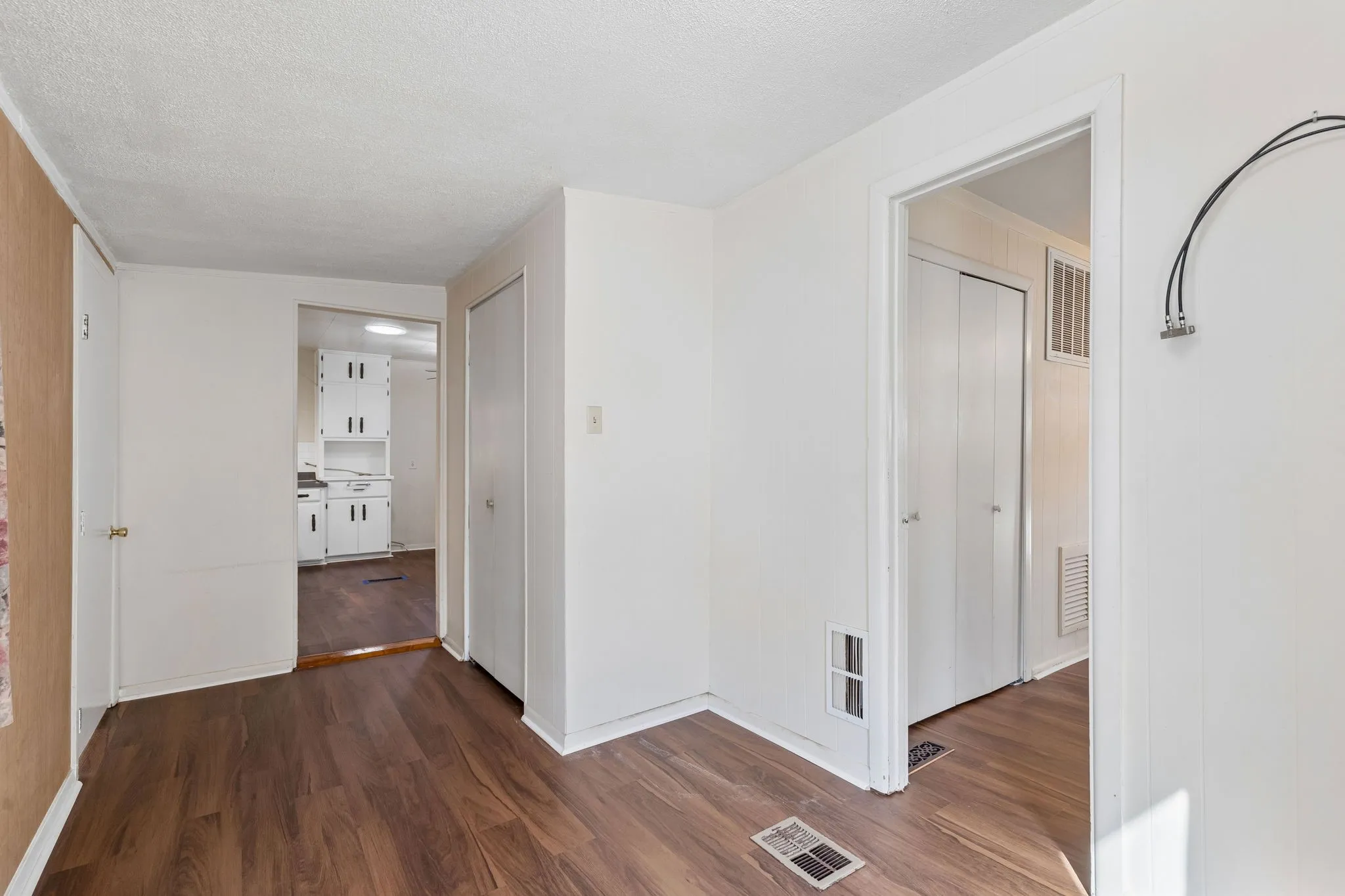 Single Family Residence For Sale in Tarrant County , 3920 Hollis Street, Haltom City, Texas 76111, 2 Bedroom, 1 Bathroom, 2 Garage spaces, 1,078 Sqft, built in 1949, mls#21418323, Real Estate Agent in Haltom City, Homes For Sale in Tarrant county, Homes For Sale in Haltom City, Realtor in Haltom City Texas, Real Estate Brokerage Independent Realty Texas, Luminita Cordes Realtor