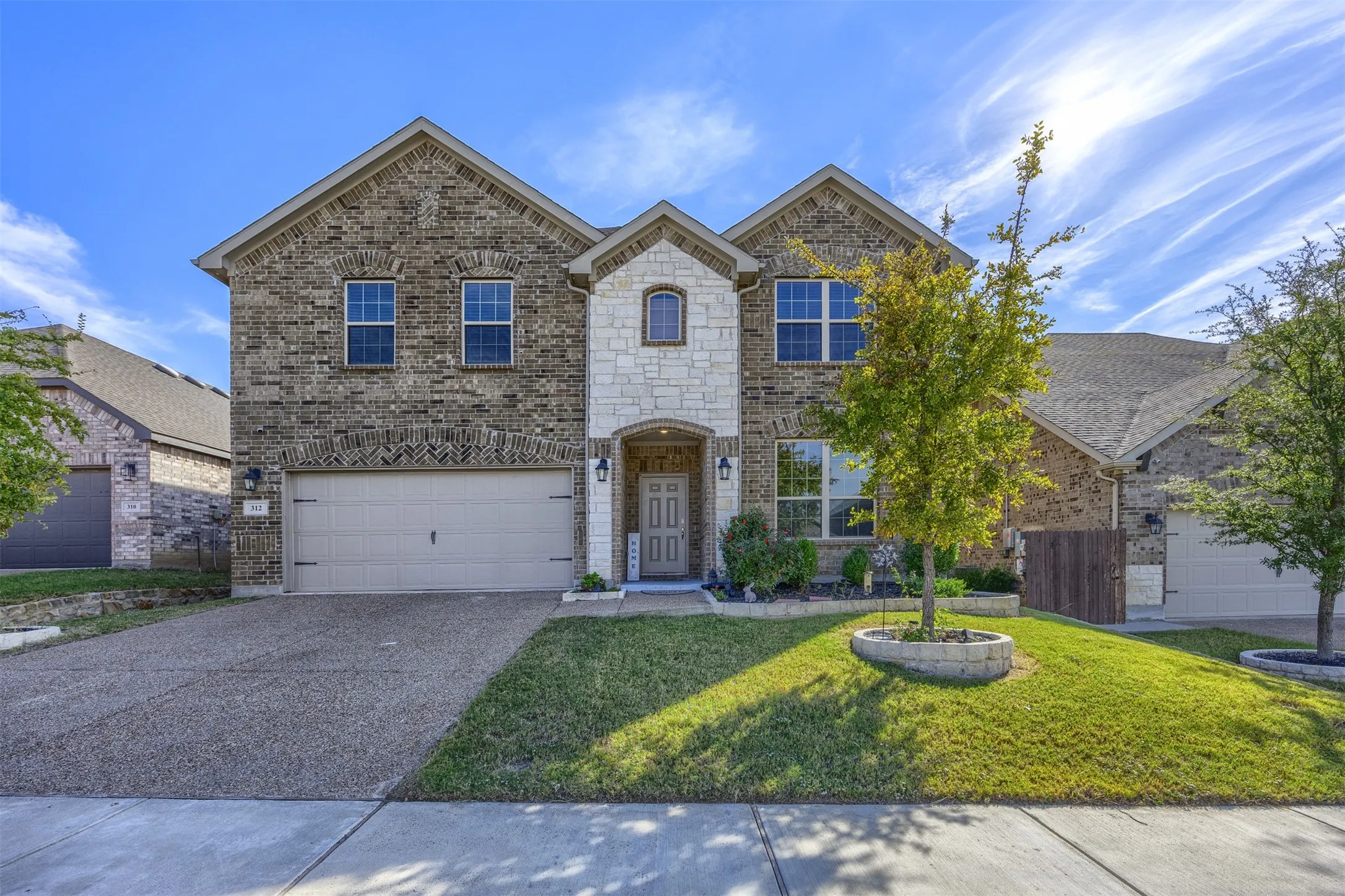 Single Family Residence For Rent in Collin County , 312 Crescent Avenue, Melissa, Texas 75454, 5 Bedroom, 4 Bathroom, 2 Garage spaces, 3,068 Sqft, built in 2021, mls#21414392, Real Estate Agent in Melissa, Homes For Rent in Collin county, Homes For Rent in Melissa, Realtor in Melissa Texas, Real Estate Brokerage Independent Realty Texas, Luminita Cordes Realtor