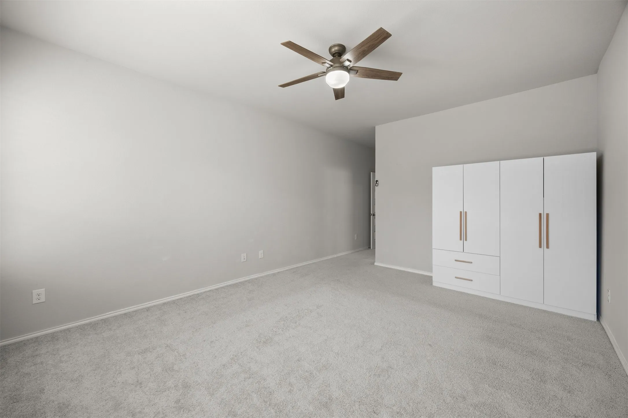 Single Family Residence For Rent in Collin County , 312 Crescent Avenue, Melissa, Texas 75454, 5 Bedroom, 4 Bathroom, 2 Garage spaces, 3,068 Sqft, built in 2021, mls#21414392, Real Estate Agent in Melissa, Homes For Rent in Collin county, Homes For Rent in Melissa, Realtor in Melissa Texas, Real Estate Brokerage Independent Realty Texas, Luminita Cordes Realtor