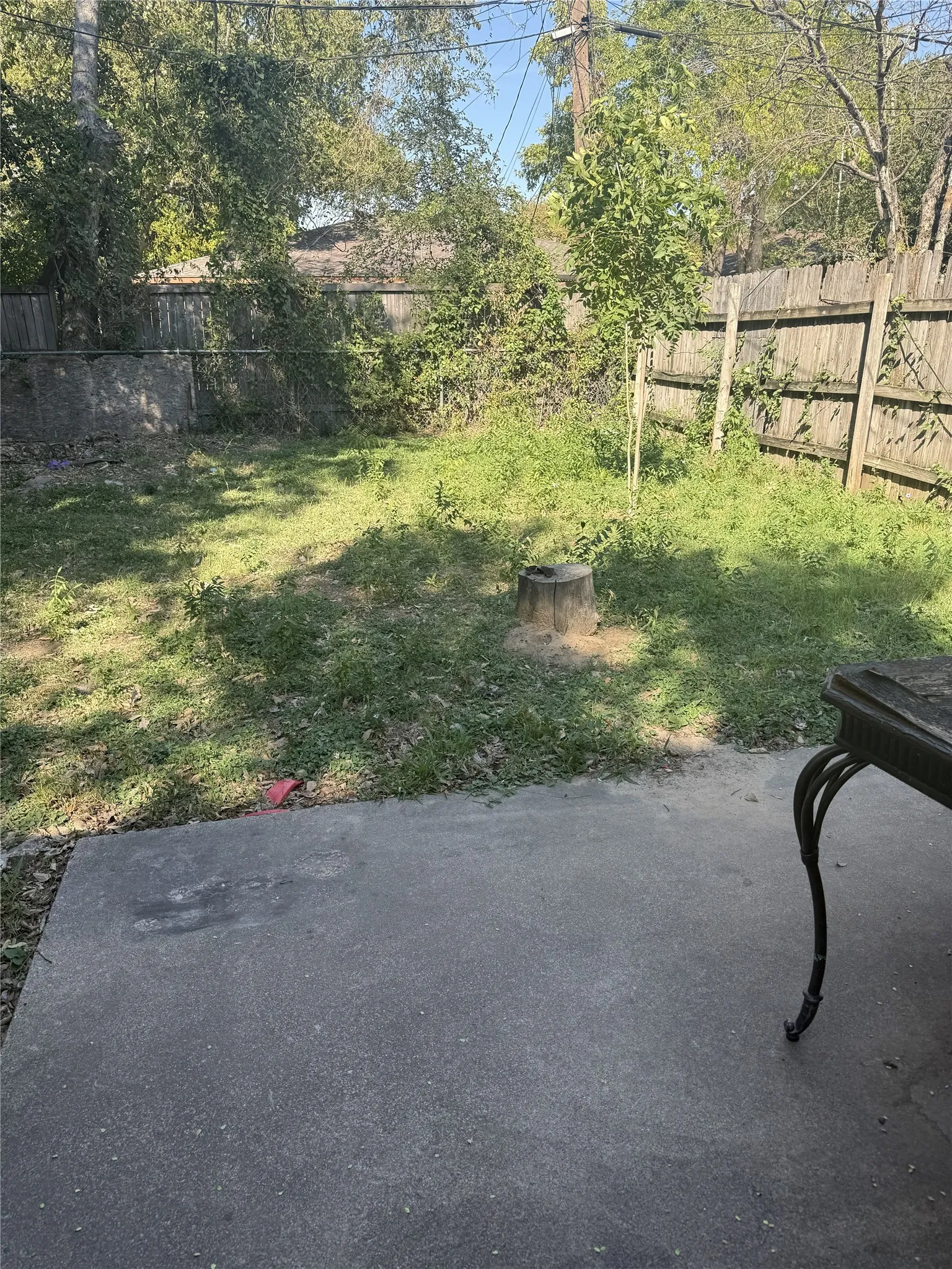 Duplex For Rent in Dallas County , 809 E 6th Street, Irving, Texas 75060, 3 Bedroom, 2 Bathroom, Garage spaces, 1,200 Sqft, built in 1976, mls#21420070, Real Estate Agent in Irving, Homes For Rent in Dallas county, Homes For Rent in Irving, Realtor in Irving Texas, Real Estate Brokerage Independent Realty Texas, Luminita Cordes Realtor