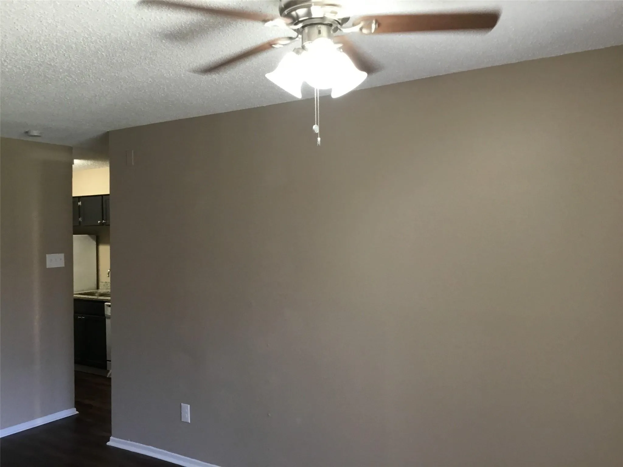 Condominium For Rent in Dallas County , 8110 Skillman Street 1051, Dallas, Texas 75231, 2 Bedroom, 1 Bathroom, Garage spaces, 723 Sqft, built in 1980, mls#21419417, Real Estate Agent in Dallas, Homes For Rent in Dallas county, Homes For Rent in Dallas, Realtor in Dallas Texas, Real Estate Brokerage Independent Realty Texas, Luminita Cordes Realtor