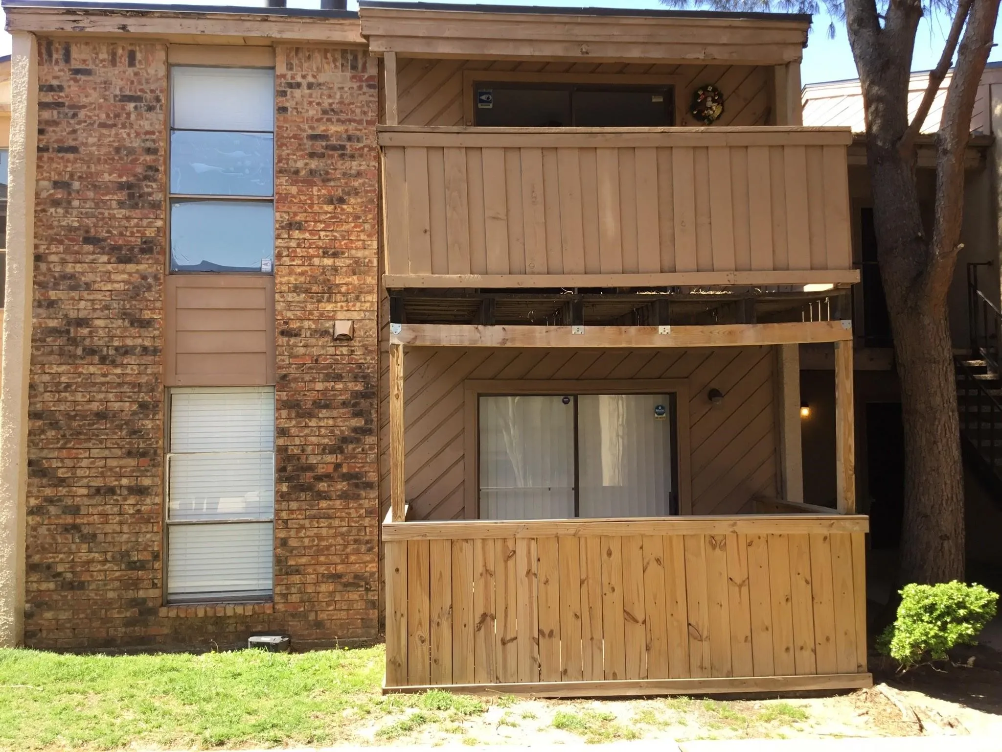 Condominium For Rent in Dallas County , 8110 Skillman Street 1051, Dallas, Texas 75231, 2 Bedroom, 1 Bathroom, Garage spaces, 723 Sqft, built in 1980, mls#21419417, Real Estate Agent in Dallas, Homes For Rent in Dallas county, Homes For Rent in Dallas, Realtor in Dallas Texas, Real Estate Brokerage Independent Realty Texas, Luminita Cordes Realtor