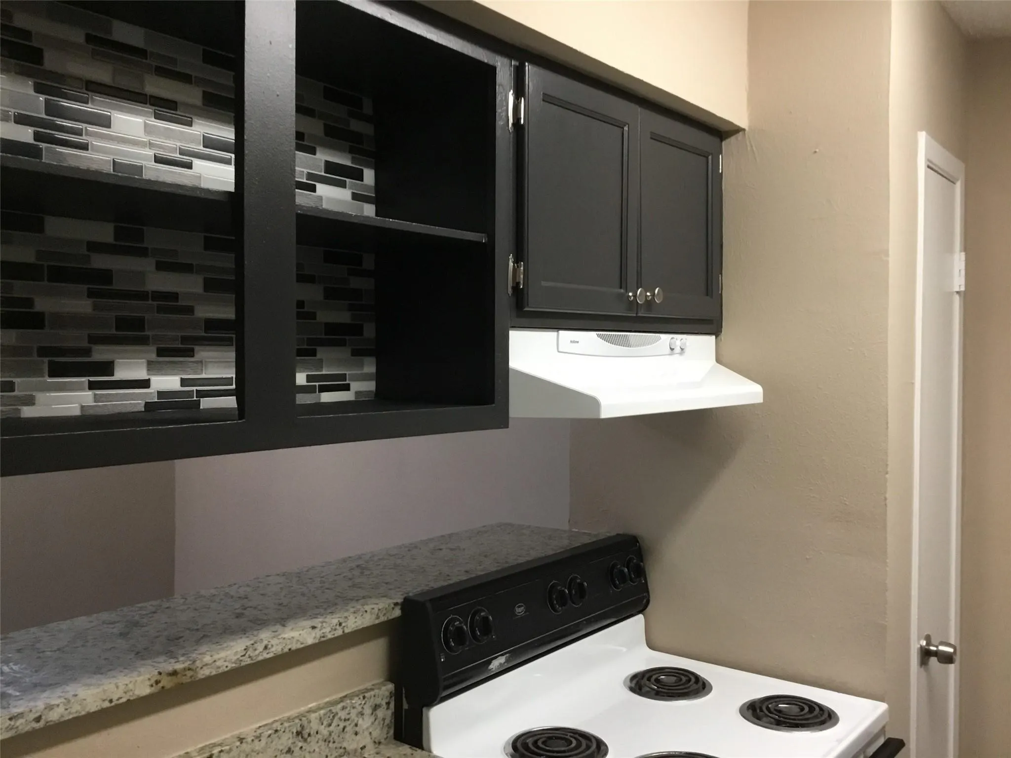 Condominium For Rent in Dallas County , 8110 Skillman Street 1051, Dallas, Texas 75231, 2 Bedroom, 1 Bathroom, Garage spaces, 723 Sqft, built in 1980, mls#21419417, Real Estate Agent in Dallas, Homes For Rent in Dallas county, Homes For Rent in Dallas, Realtor in Dallas Texas, Real Estate Brokerage Independent Realty Texas, Luminita Cordes Realtor