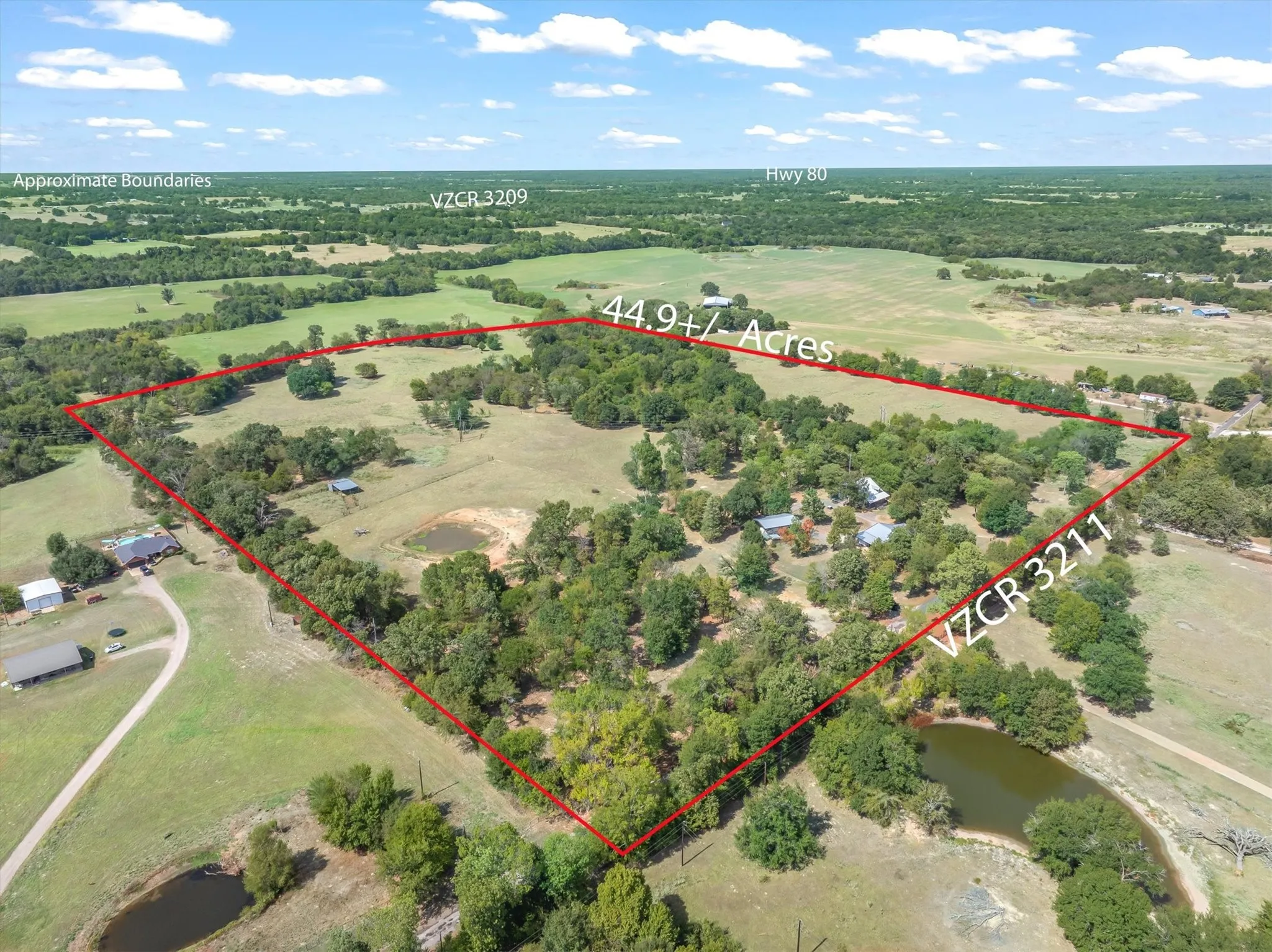 Farm For Sale in Van Zandt County , 1701 Vz County Road 3211, Wills Point, Texas 75169, 3 Bedroom, 3 Bathroom, Garage spaces, 1,855 Sqft, built in 1998, mls#21420074, Real Estate Agent in Wills Point, Homes For Sale in Van Zandt county, Homes For Sale in Wills Point, Realtor in Wills Point Texas, Real Estate Brokerage Independent Realty Texas, Luminita Cordes Realtor