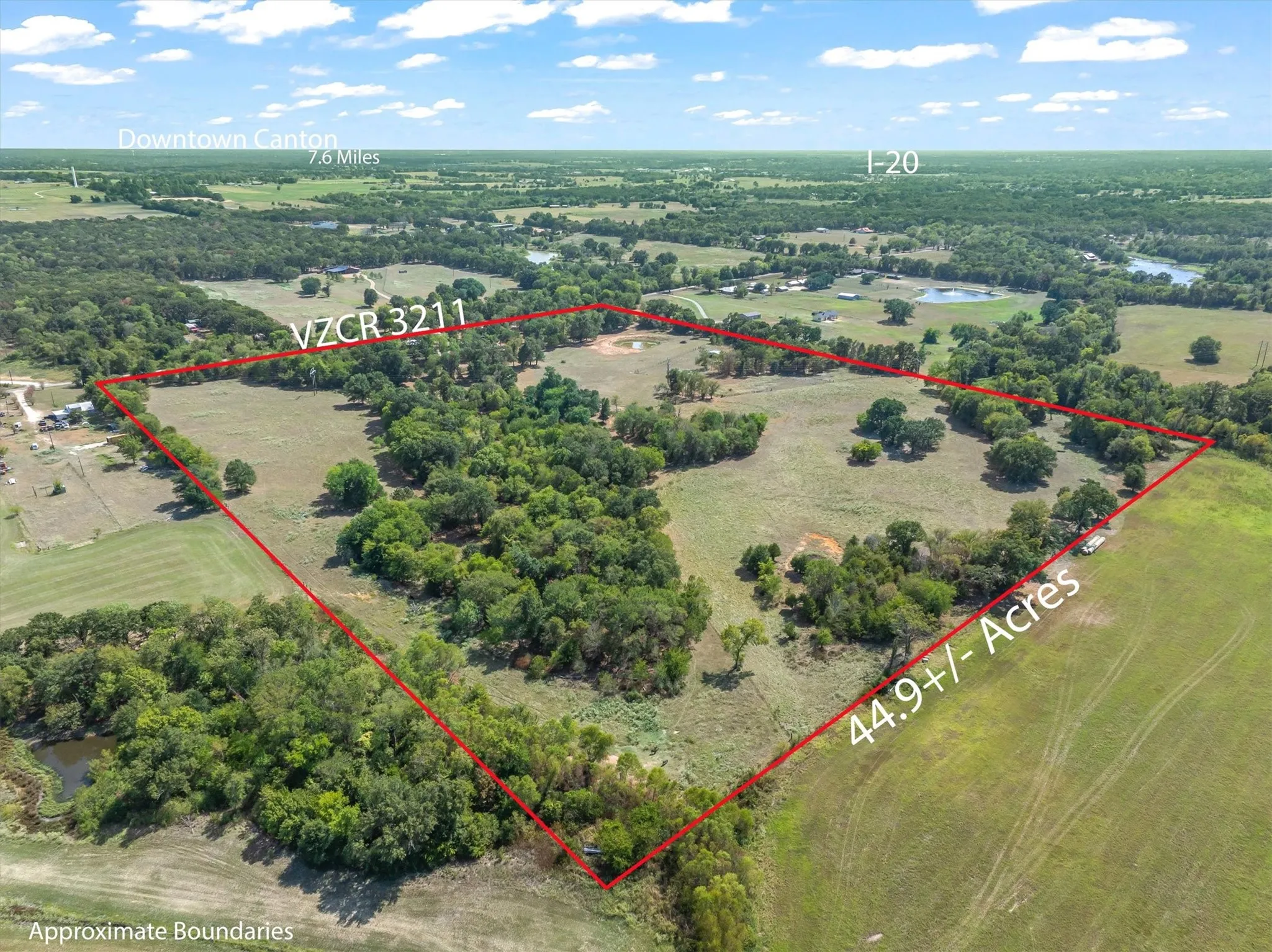 Farm For Sale in Van Zandt County , 1701 Vz County Road 3211, Wills Point, Texas 75169, 3 Bedroom, 3 Bathroom, Garage spaces, 1,855 Sqft, built in 1998, mls#21420074, Real Estate Agent in Wills Point, Homes For Sale in Van Zandt county, Homes For Sale in Wills Point, Realtor in Wills Point Texas, Real Estate Brokerage Independent Realty Texas, Luminita Cordes Realtor