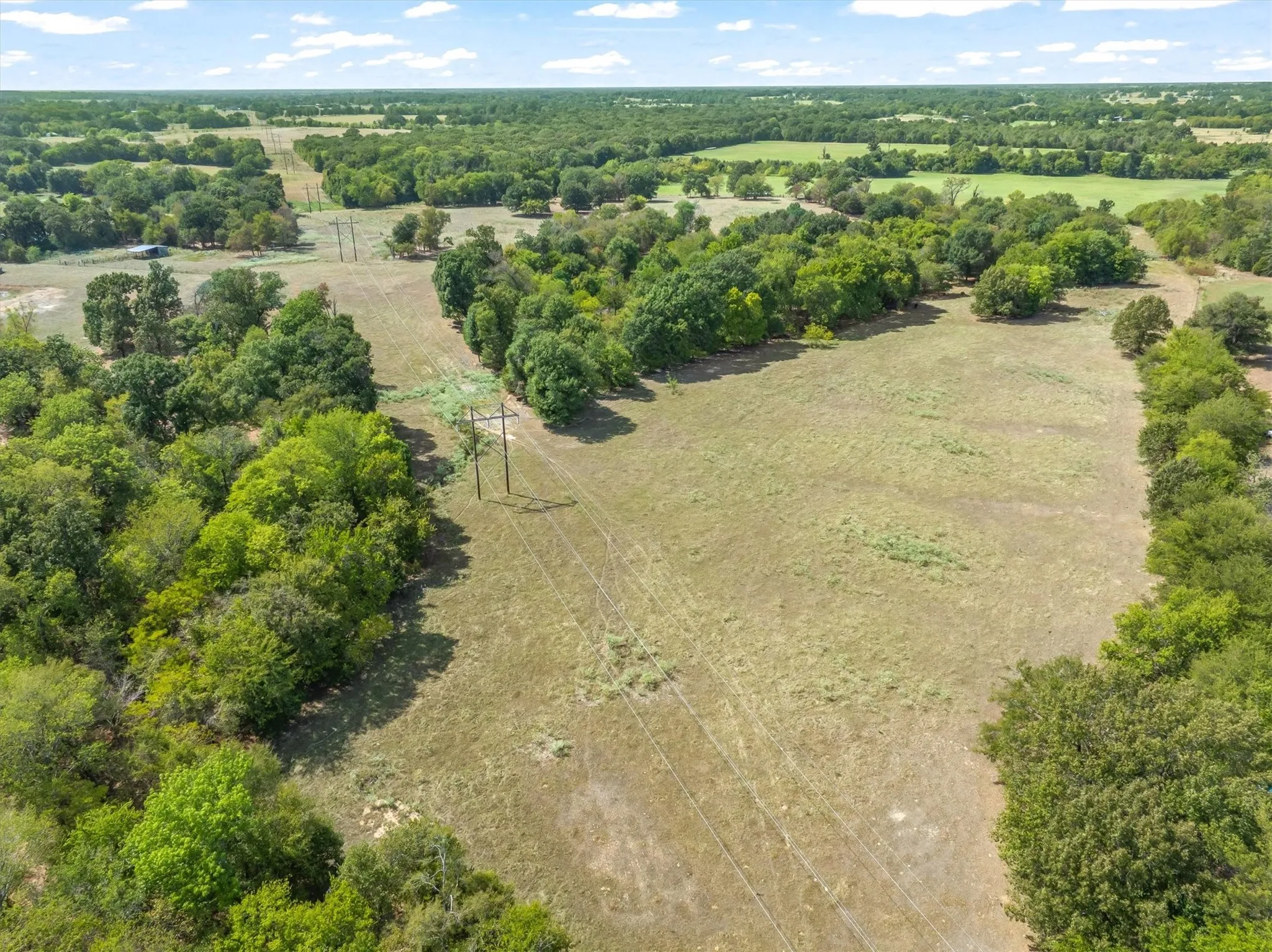 Farm For Sale in Van Zandt County , 1701 Vz County Road 3211, Wills Point, Texas 75169, 3 Bedroom, 3 Bathroom, Garage spaces, 1,855 Sqft, built in 1998, mls#21420074, Real Estate Agent in Wills Point, Homes For Sale in Van Zandt county, Homes For Sale in Wills Point, Realtor in Wills Point Texas, Real Estate Brokerage Independent Realty Texas, Luminita Cordes Realtor