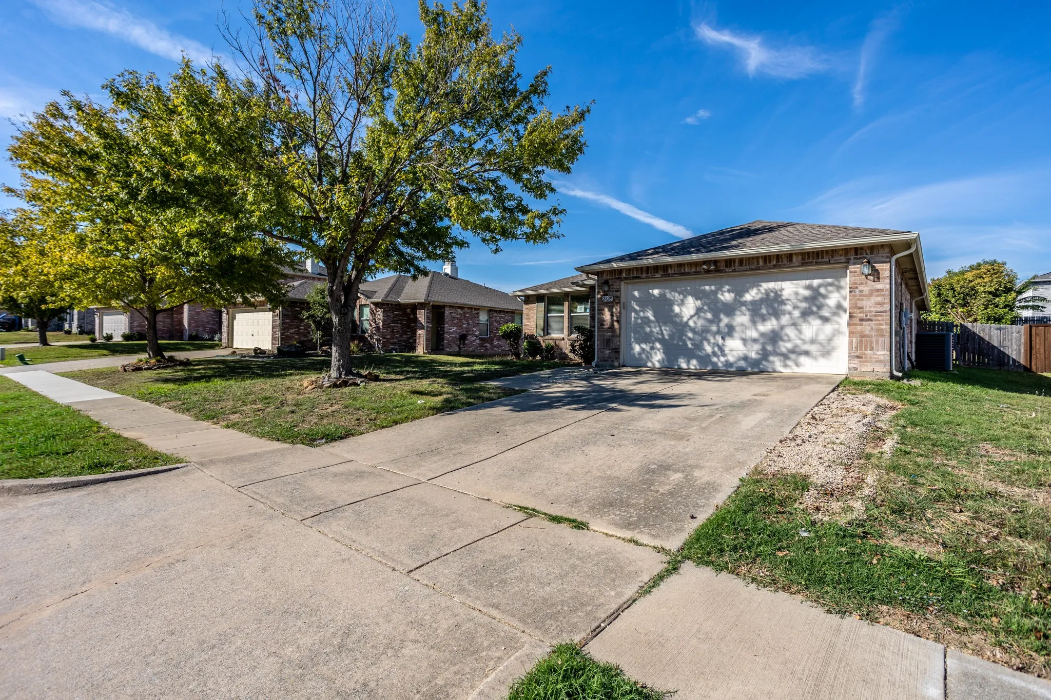 Single Family Residence For Sale in Denton County , 2628 Rockport Lane, Little Elm, Texas 75068, 3 Bedroom, 2 Bathroom, 2 Garage spaces, 1,868 Sqft, built in 2003, mls#21419522, Real Estate Agent in Little Elm, Homes For Sale in Denton county, Homes For Sale in Little Elm, Realtor in Little Elm Texas, Real Estate Brokerage Independent Realty Texas, Luminita Cordes Realtor