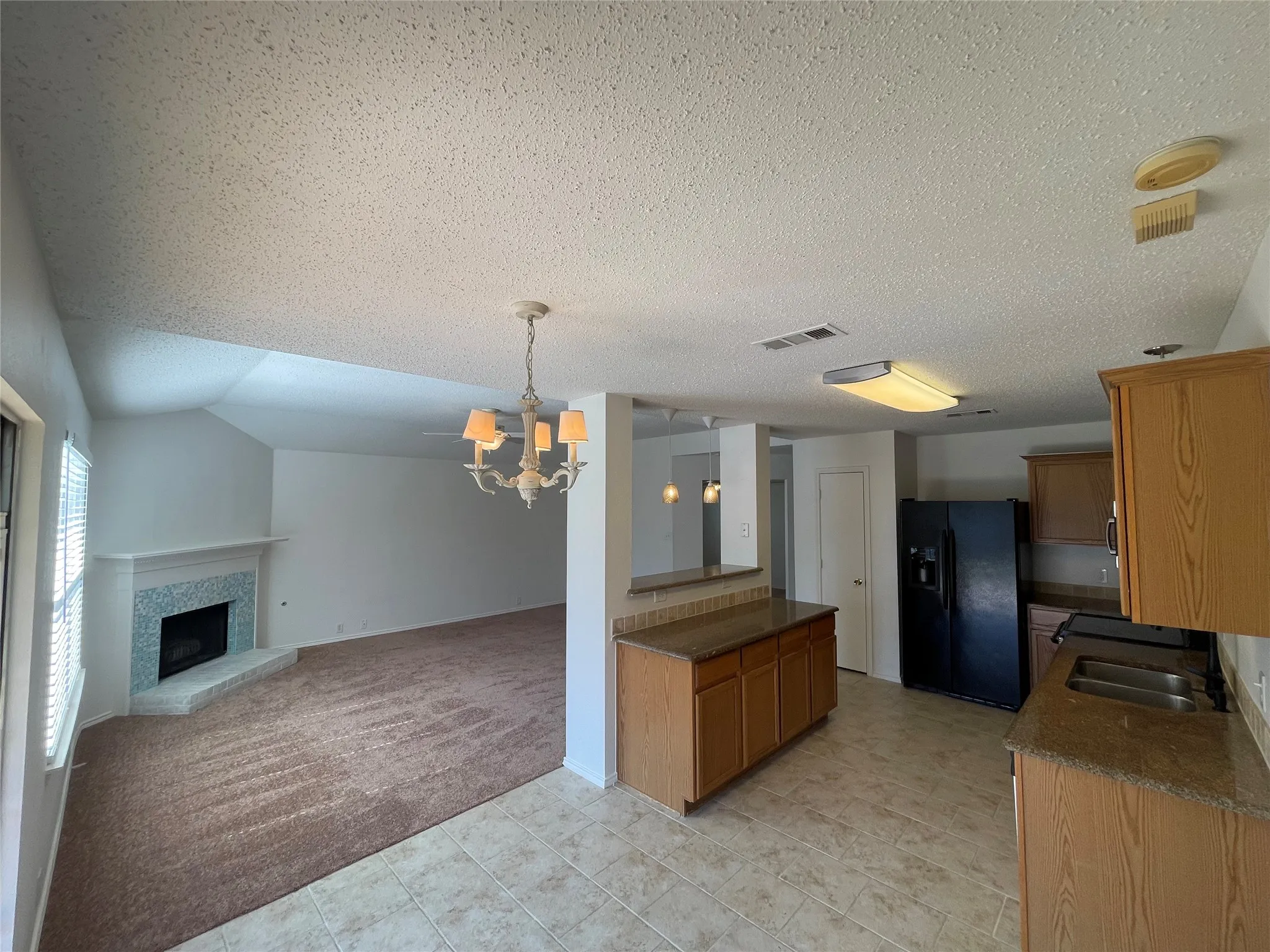 Single Family Residence For Sale in Denton County , 909 Greenbend Drive, Denton, Texas 76210, 3 Bedroom, 2 Bathroom, 2 Garage spaces, 1,515 Sqft, built in 2000, mls#21418965, Real Estate Agent in Denton, Homes For Sale in Denton county, Homes For Sale in Denton, Realtor in Denton Texas, Real Estate Brokerage Independent Realty Texas, Luminita Cordes Realtor