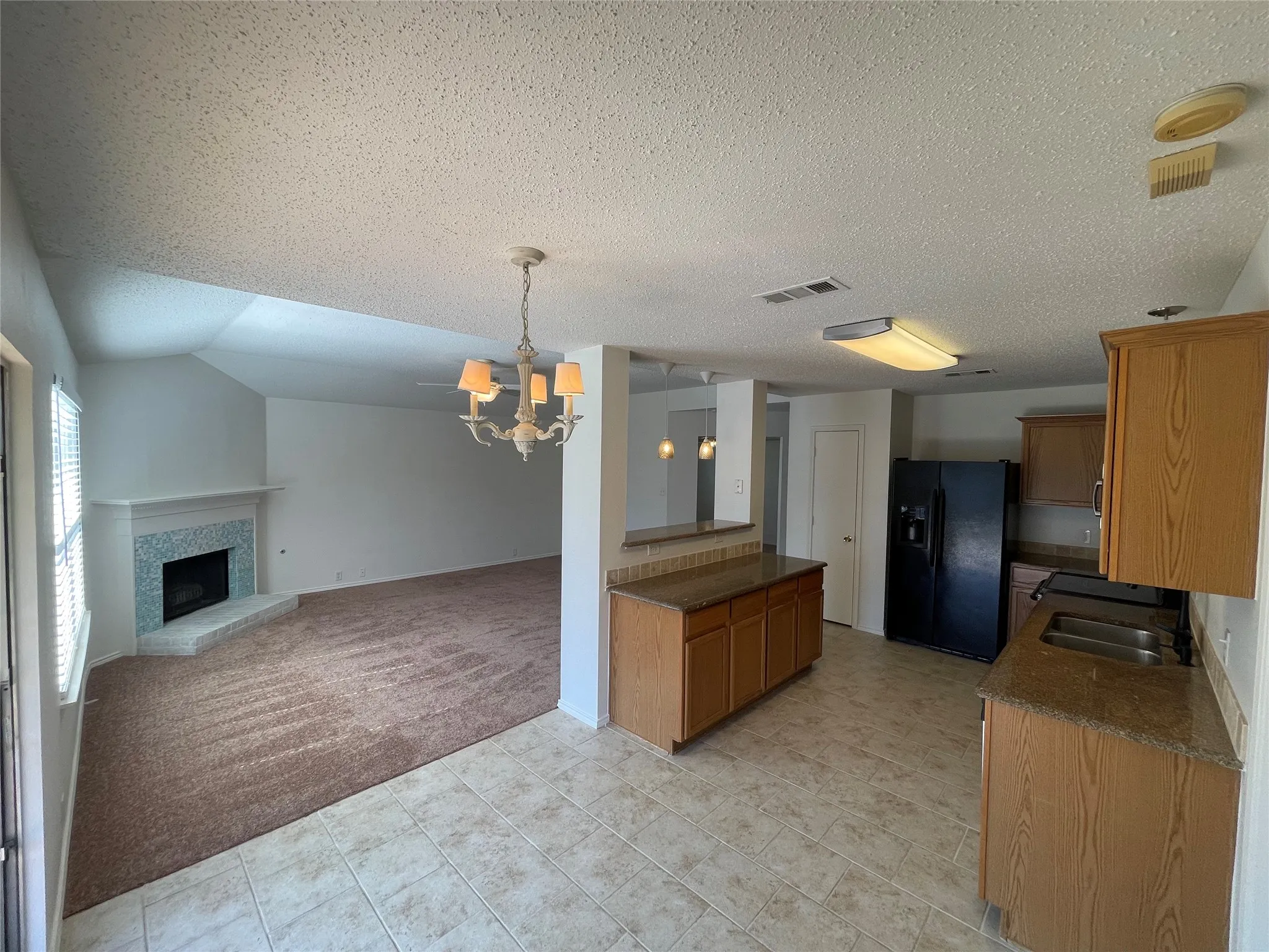 Single Family Residence For Sale in Denton County , 909 Greenbend Drive, Denton, Texas 76210, 3 Bedroom, 2 Bathroom, 2 Garage spaces, 1,515 Sqft, built in 2000, mls#21418965, Real Estate Agent in Denton, Homes For Sale in Denton county, Homes For Sale in Denton, Realtor in Denton Texas, Real Estate Brokerage Independent Realty Texas, Luminita Cordes Realtor