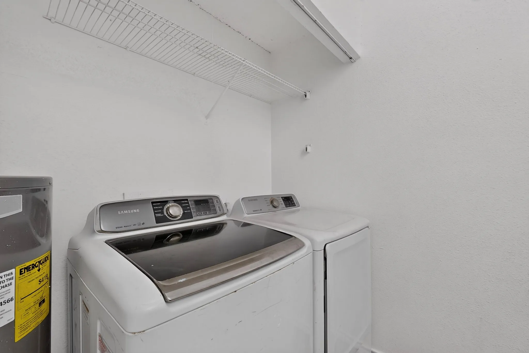 Condominium For Rent in Dallas County , 5710 Leona Avenue 9, Dallas, Texas 75231, 2 Bedroom, 2 Bathroom, 2 Garage spaces, 1,188 Sqft, built in 1979, mls#21407955, Real Estate Agent in Dallas, Homes For Rent in Dallas county, Homes For Rent in Dallas, Realtor in Dallas Texas, Real Estate Brokerage Independent Realty Texas, Luminita Cordes Realtor