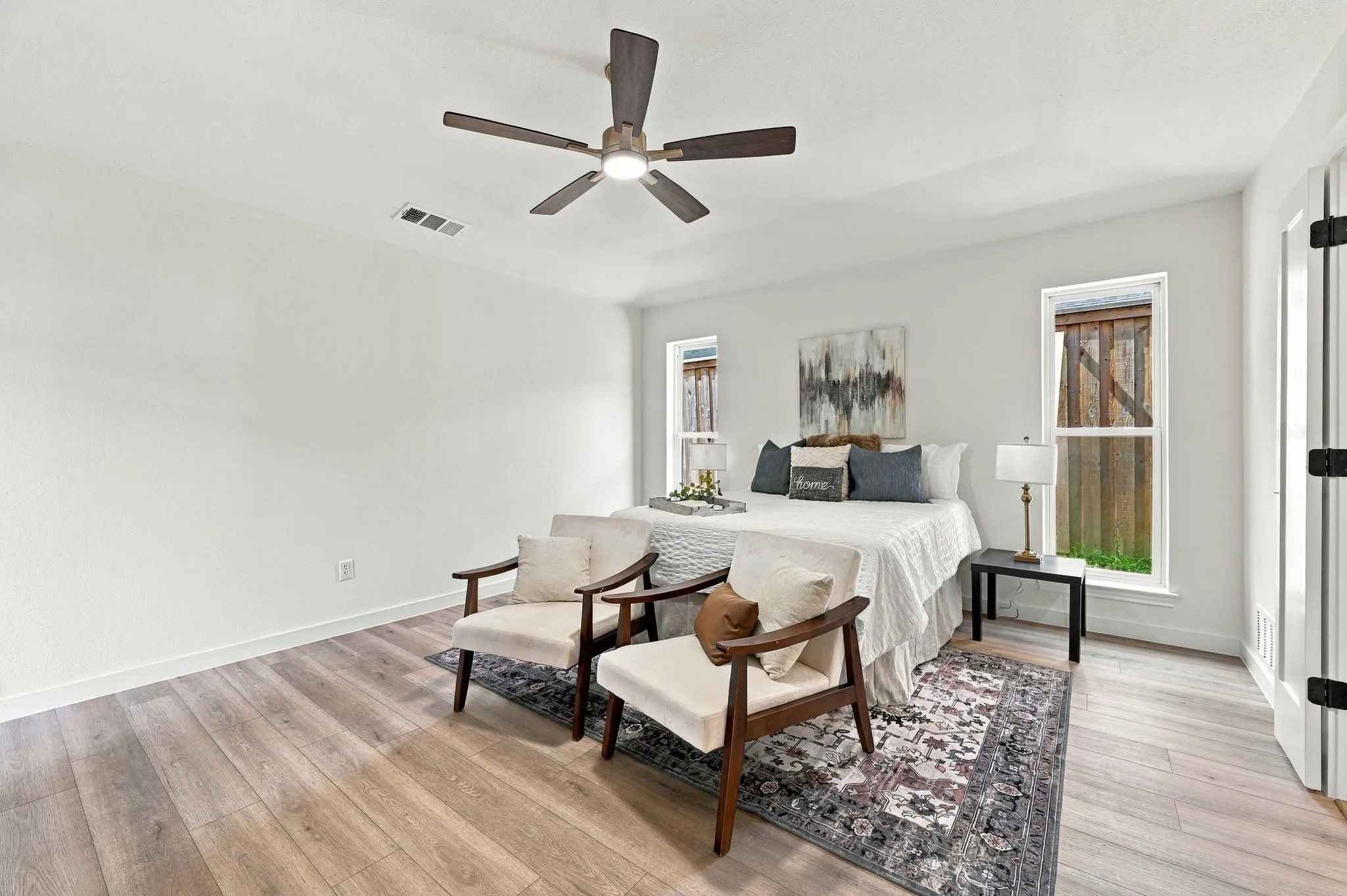 Single Family Residence For Sale in Dallas County , 10255 Chimney Hill Lane, Dallas, Texas 75243, 4 Bedroom, 3 Bathroom, 2 Garage spaces, 2,546 Sqft, built in 1978, mls#21411350, Real Estate Agent in Dallas, Homes For Sale in Dallas county, Homes For Sale in Dallas, Realtor in Dallas Texas, Real Estate Brokerage Independent Realty Texas, Luminita Cordes Realtor