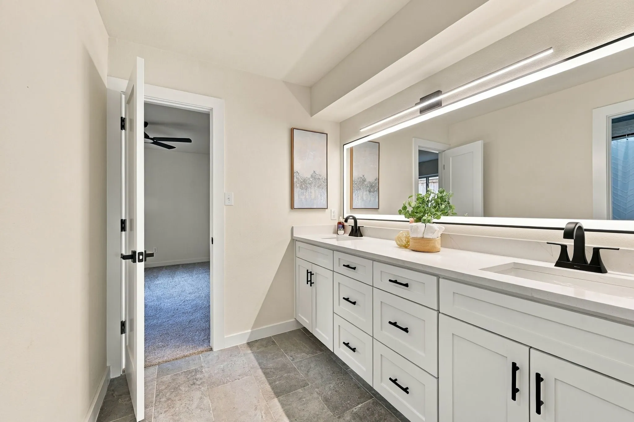 Single Family Residence For Sale in Dallas County , 10255 Chimney Hill Lane, Dallas, Texas 75243, 4 Bedroom, 3 Bathroom, 2 Garage spaces, 2,546 Sqft, built in 1978, mls#21411350, Real Estate Agent in Dallas, Homes For Sale in Dallas county, Homes For Sale in Dallas, Realtor in Dallas Texas, Real Estate Brokerage Independent Realty Texas, Luminita Cordes Realtor