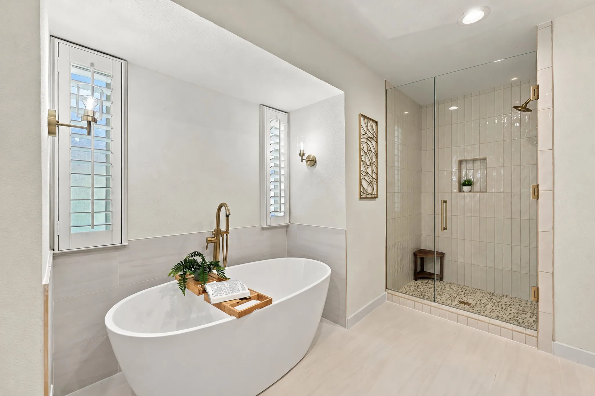 Single Family Residence For Sale in Dallas County , 10255 Chimney Hill Lane, Dallas, Texas 75243, 4 Bedroom, 3 Bathroom, 2 Garage spaces, 2,546 Sqft, built in 1978, mls#21411350, Real Estate Agent in Dallas, Homes For Sale in Dallas county, Homes For Sale in Dallas, Realtor in Dallas Texas, Real Estate Brokerage Independent Realty Texas, Luminita Cordes Realtor