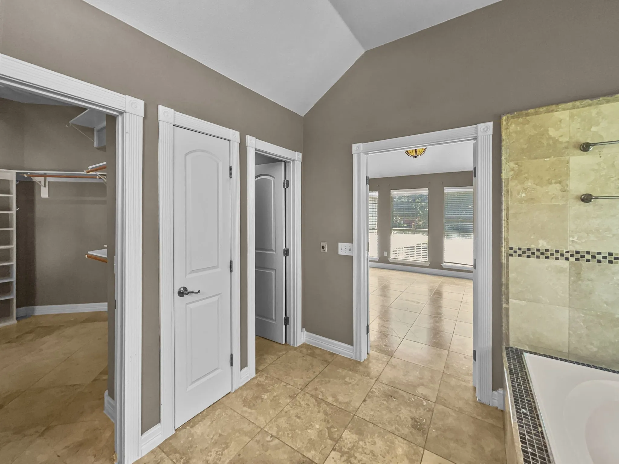 Single Family Residence For Rent in Collin County , 2132 Cliffside Drive, Plano, Texas 75023, 4 Bedroom, 3 Bathroom, 2 Garage spaces, 2,760 Sqft, built in 1993, mls#21420125, Real Estate Agent in Plano, Homes For Rent in Collin county, Homes For Rent in Plano, Realtor in Plano Texas, Real Estate Brokerage Independent Realty Texas, Luminita Cordes Realtor