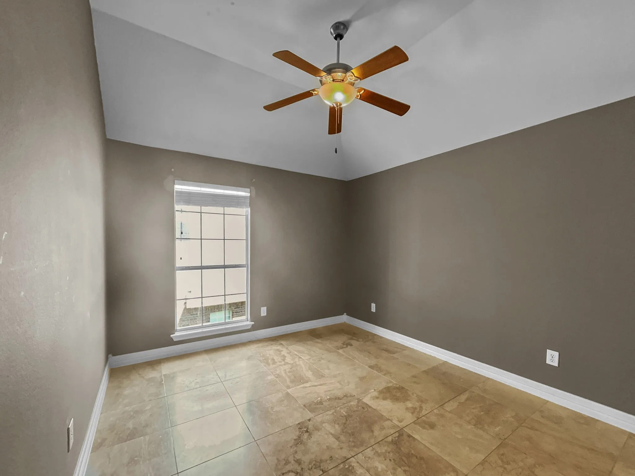 Single Family Residence For Rent in Collin County , 2132 Cliffside Drive, Plano, Texas 75023, 4 Bedroom, 3 Bathroom, 2 Garage spaces, 2,760 Sqft, built in 1993, mls#21420125, Real Estate Agent in Plano, Homes For Rent in Collin county, Homes For Rent in Plano, Realtor in Plano Texas, Real Estate Brokerage Independent Realty Texas, Luminita Cordes Realtor