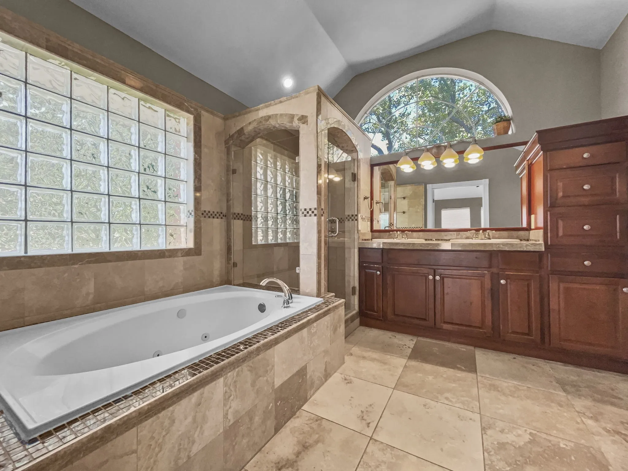 Single Family Residence For Rent in Collin County , 2132 Cliffside Drive, Plano, Texas 75023, 4 Bedroom, 3 Bathroom, 2 Garage spaces, 2,760 Sqft, built in 1993, mls#21420125, Real Estate Agent in Plano, Homes For Rent in Collin county, Homes For Rent in Plano, Realtor in Plano Texas, Real Estate Brokerage Independent Realty Texas, Luminita Cordes Realtor