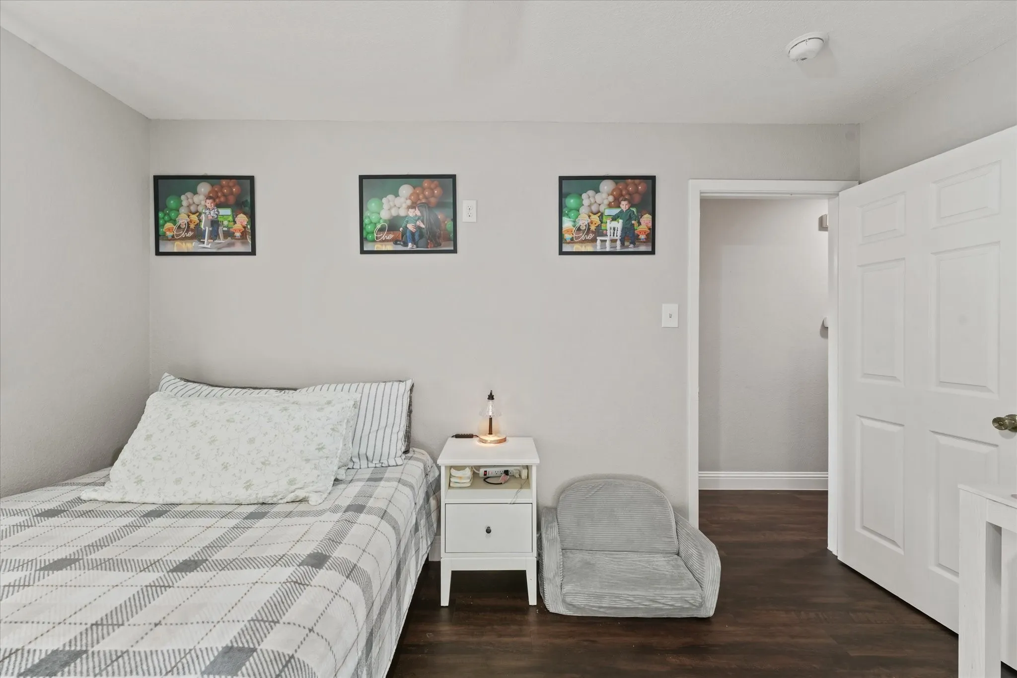 Single Family Residence For Sale in Tarrant County , 1405 Langston Street, Fort Worth, Texas 76105, 4 Bedroom, 3 Bathroom, Garage spaces, 1,456 Sqft, built in 1970, mls#21420128, Real Estate Agent in Fort Worth, Homes For Sale in Tarrant county, Homes For Sale in Fort Worth, Realtor in Fort Worth Texas, Real Estate Brokerage Independent Realty Texas, Luminita Cordes Realtor