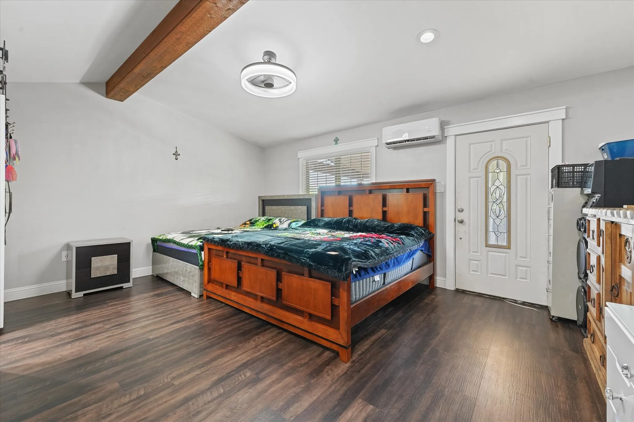Single Family Residence For Sale in Tarrant County , 1405 Langston Street, Fort Worth, Texas 76105, 4 Bedroom, 3 Bathroom, Garage spaces, 1,456 Sqft, built in 1970, mls#21420128, Real Estate Agent in Fort Worth, Homes For Sale in Tarrant county, Homes For Sale in Fort Worth, Realtor in Fort Worth Texas, Real Estate Brokerage Independent Realty Texas, Luminita Cordes Realtor
