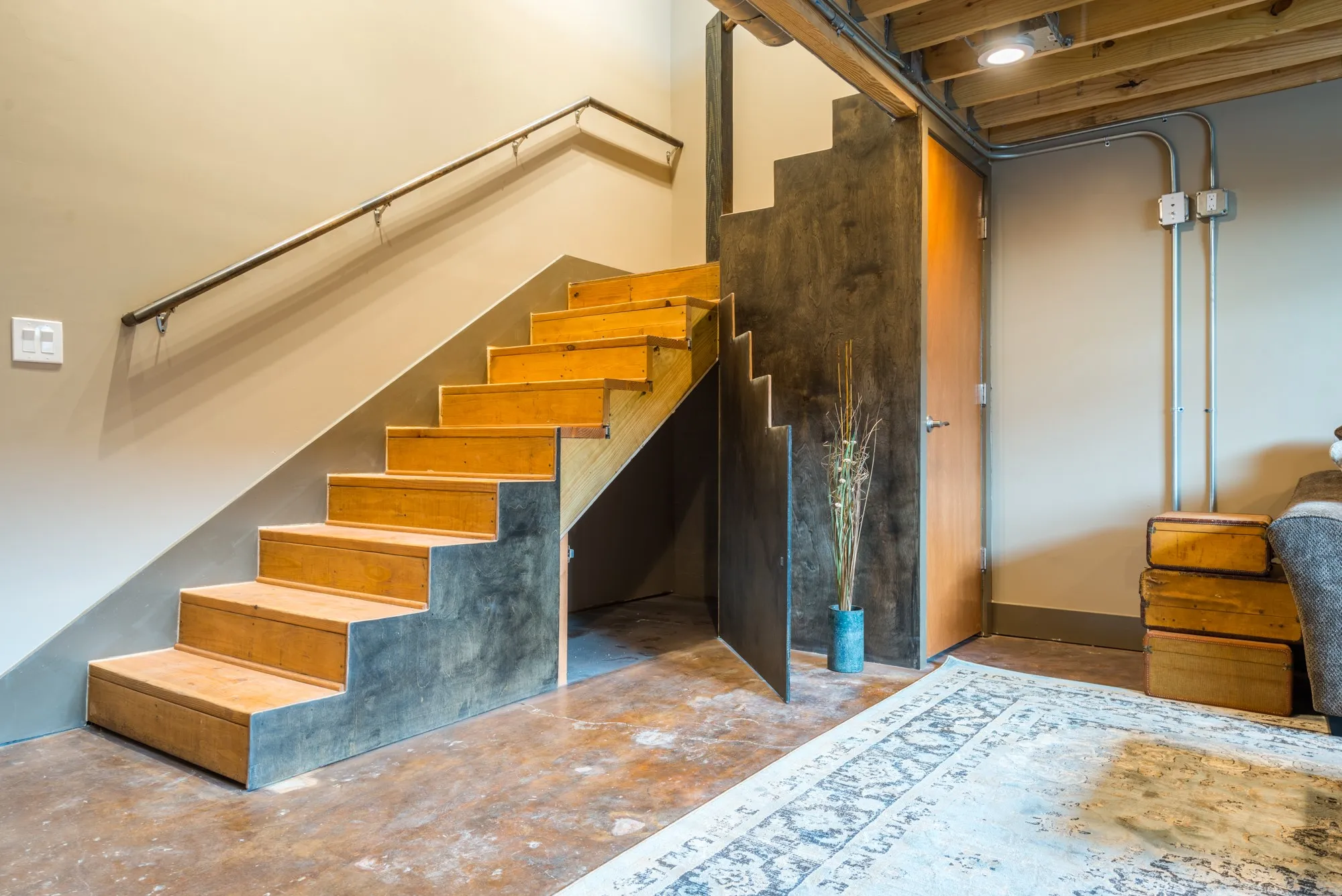 Townhouse For Rent in Dallas County , 3100 Commerce Street 160, Dallas, Texas 75226, 1 Bedroom, 1 Bathroom, Garage spaces, 1,000 Sqft, built in 1940, mls#21420137, Real Estate Agent in Dallas, Homes For Rent in Dallas county, Homes For Rent in Dallas, Realtor in Dallas Texas, Real Estate Brokerage Independent Realty Texas, Luminita Cordes Realtor