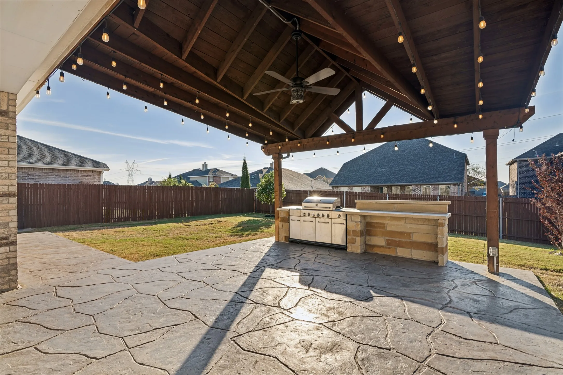 Single Family Residence For Rent in Collin County , 1612 Ringtail Drive, Wylie, Texas 75098, 5 Bedroom, 3 Bathroom, 2 Garage spaces, 2,805 Sqft, built in 2015, mls#21420161, Real Estate Agent in Wylie, Homes For Rent in Collin county, Homes For Rent in Wylie, Realtor in Wylie Texas, Real Estate Brokerage Independent Realty Texas, Luminita Cordes Realtor
