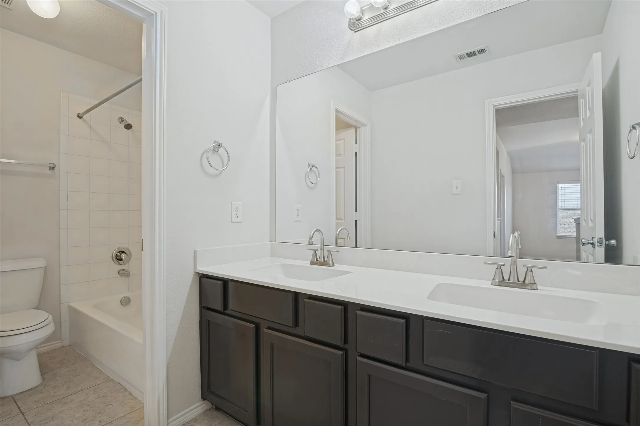 Single Family Residence For Rent in Collin County , 1612 Ringtail Drive, Wylie, Texas 75098, 5 Bedroom, 3 Bathroom, 2 Garage spaces, 2,805 Sqft, built in 2015, mls#21420161, Real Estate Agent in Wylie, Homes For Rent in Collin county, Homes For Rent in Wylie, Realtor in Wylie Texas, Real Estate Brokerage Independent Realty Texas, Luminita Cordes Realtor