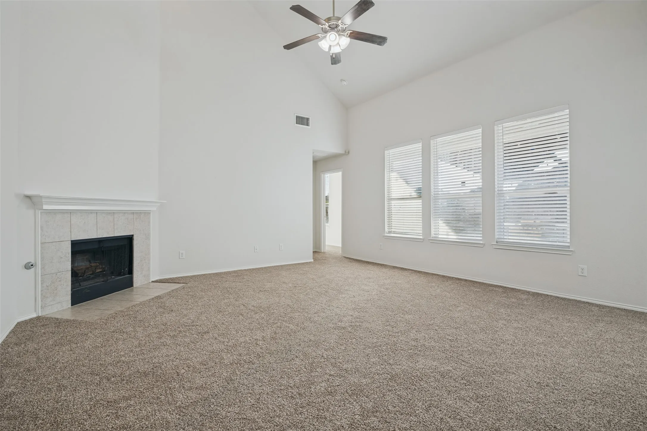 Single Family Residence For Rent in Collin County , 1612 Ringtail Drive, Wylie, Texas 75098, 5 Bedroom, 3 Bathroom, 2 Garage spaces, 2,805 Sqft, built in 2015, mls#21420161, Real Estate Agent in Wylie, Homes For Rent in Collin county, Homes For Rent in Wylie, Realtor in Wylie Texas, Real Estate Brokerage Independent Realty Texas, Luminita Cordes Realtor