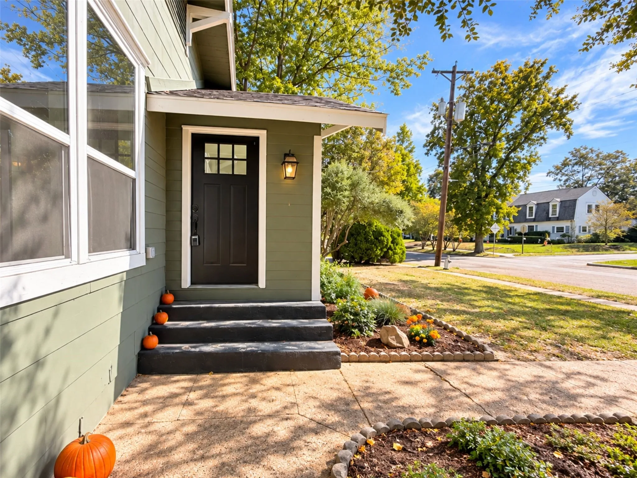 Single Family Residence For Sale in Hunt County , 1104 Park Street, Greenville, Texas 75401, 3 Bedroom, 2 Bathroom, Garage spaces, 1,470 Sqft, built in 1940, mls#21420173, Real Estate Agent in Greenville, Homes For Sale in Hunt county, Homes For Sale in Greenville, Realtor in Greenville Texas, Real Estate Brokerage Independent Realty Texas, Luminita Cordes Realtor