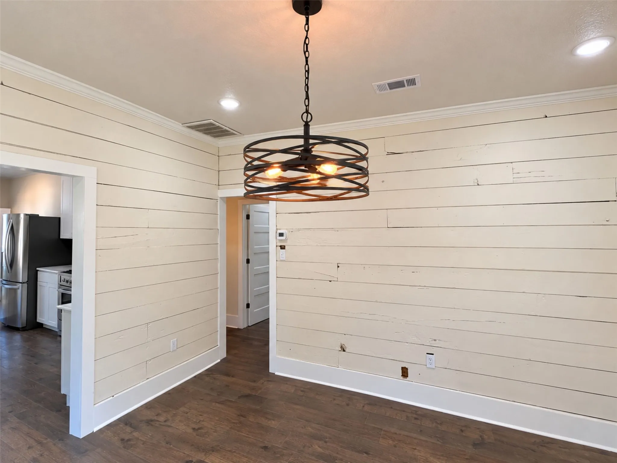 Single Family Residence For Sale in Hunt County , 1104 Park Street, Greenville, Texas 75401, 3 Bedroom, 2 Bathroom, Garage spaces, 1,470 Sqft, built in 1940, mls#21420173, Real Estate Agent in Greenville, Homes For Sale in Hunt county, Homes For Sale in Greenville, Realtor in Greenville Texas, Real Estate Brokerage Independent Realty Texas, Luminita Cordes Realtor