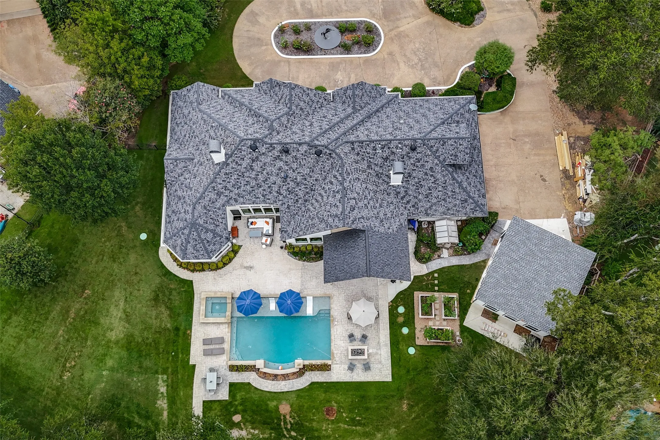 Single Family Residence For Sale in Denton County , 5001 Forest Hill Circle, Flower Mound, Texas 75028, 4 Bedroom, 3 Bathroom, 5 Garage spaces, 3,770 Sqft, built in 1992, mls#21420081, Real Estate Agent in Flower Mound, Homes For Sale in Denton county, Homes For Sale in Flower Mound, Realtor in Flower Mound Texas, Real Estate Brokerage Independent Realty Texas, Luminita Cordes Realtor