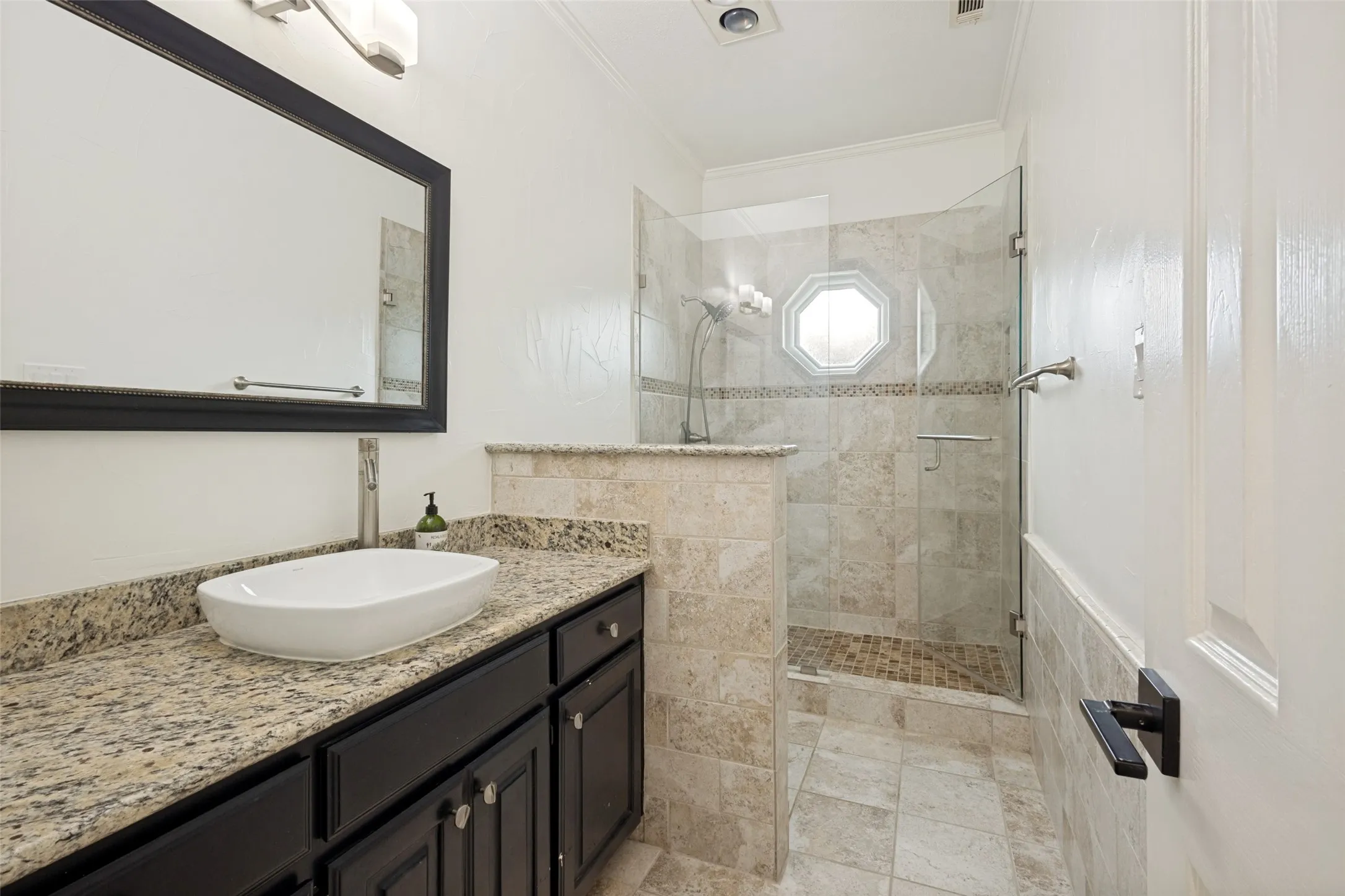 Single Family Residence For Sale in Denton County , 5001 Forest Hill Circle, Flower Mound, Texas 75028, 4 Bedroom, 3 Bathroom, 5 Garage spaces, 3,770 Sqft, built in 1992, mls#21420081, Real Estate Agent in Flower Mound, Homes For Sale in Denton county, Homes For Sale in Flower Mound, Realtor in Flower Mound Texas, Real Estate Brokerage Independent Realty Texas, Luminita Cordes Realtor