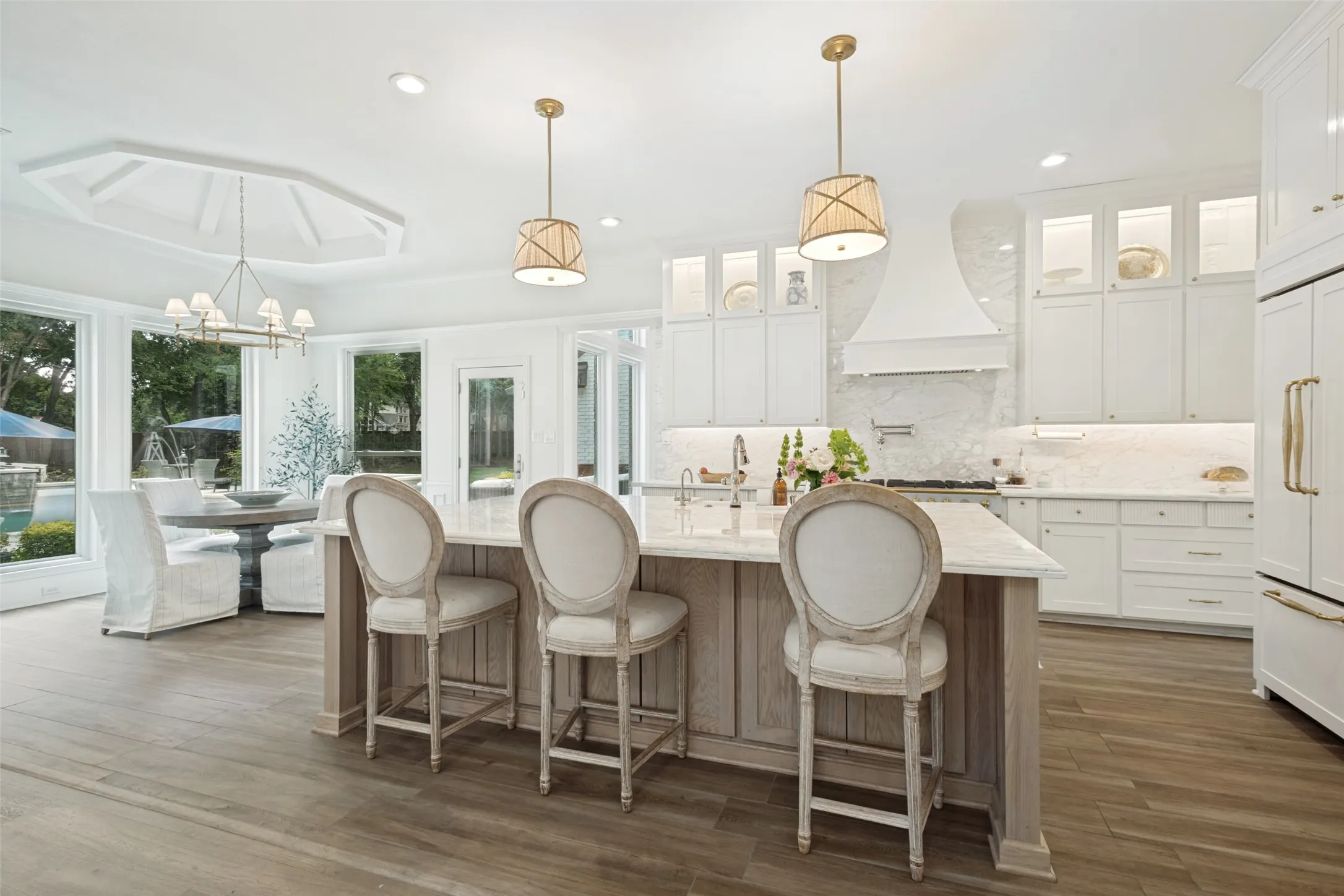 Single Family Residence For Sale in Denton County , 5001 Forest Hill Circle, Flower Mound, Texas 75028, 4 Bedroom, 3 Bathroom, 5 Garage spaces, 3,770 Sqft, built in 1992, mls#21420081, Real Estate Agent in Flower Mound, Homes For Sale in Denton county, Homes For Sale in Flower Mound, Realtor in Flower Mound Texas, Real Estate Brokerage Independent Realty Texas, Luminita Cordes Realtor
