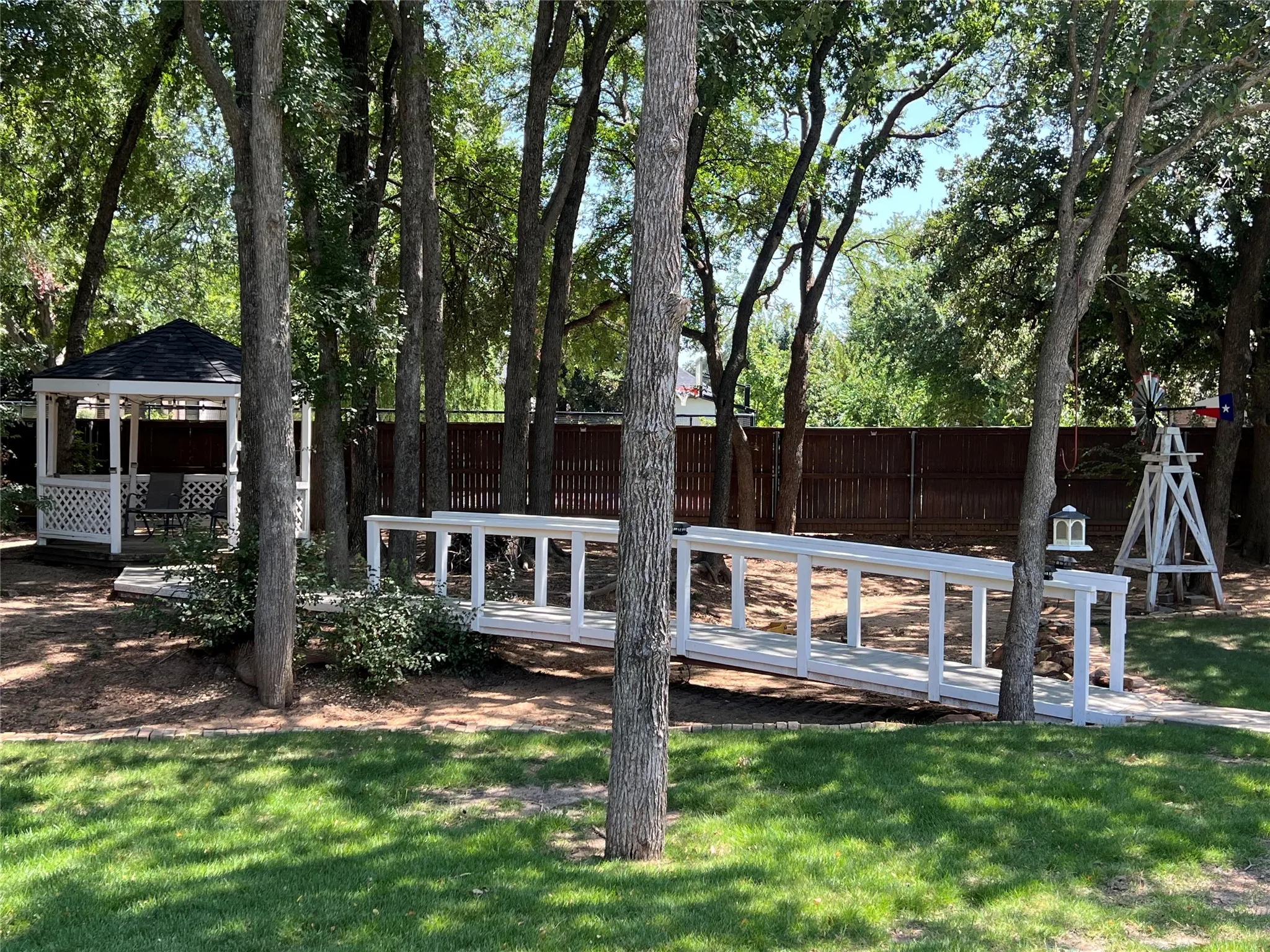 Single Family Residence For Sale in Denton County , 5001 Forest Hill Circle, Flower Mound, Texas 75028, 4 Bedroom, 3 Bathroom, 5 Garage spaces, 3,770 Sqft, built in 1992, mls#21420081, Real Estate Agent in Flower Mound, Homes For Sale in Denton county, Homes For Sale in Flower Mound, Realtor in Flower Mound Texas, Real Estate Brokerage Independent Realty Texas, Luminita Cordes Realtor
