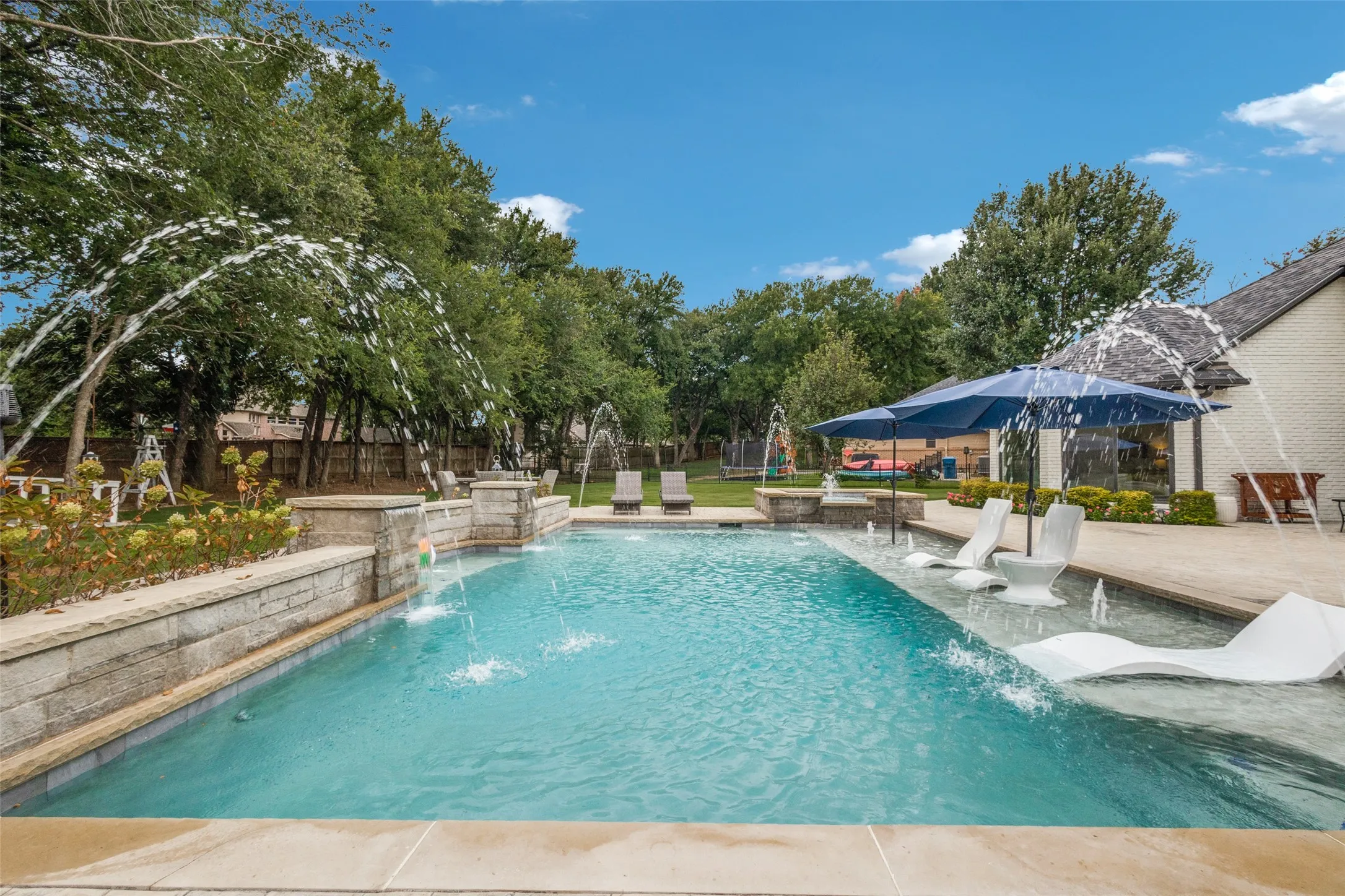 Single Family Residence For Sale in Denton County , 5001 Forest Hill Circle, Flower Mound, Texas 75028, 4 Bedroom, 3 Bathroom, 5 Garage spaces, 3,770 Sqft, built in 1992, mls#21420081, Real Estate Agent in Flower Mound, Homes For Sale in Denton county, Homes For Sale in Flower Mound, Realtor in Flower Mound Texas, Real Estate Brokerage Independent Realty Texas, Luminita Cordes Realtor
