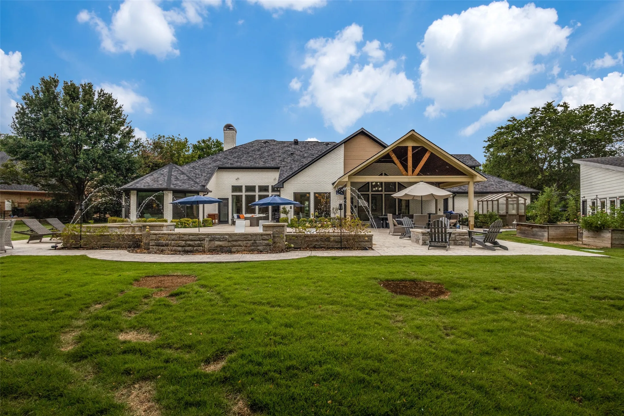 Single Family Residence For Sale in Denton County , 5001 Forest Hill Circle, Flower Mound, Texas 75028, 4 Bedroom, 3 Bathroom, 5 Garage spaces, 3,770 Sqft, built in 1992, mls#21420081, Real Estate Agent in Flower Mound, Homes For Sale in Denton county, Homes For Sale in Flower Mound, Realtor in Flower Mound Texas, Real Estate Brokerage Independent Realty Texas, Luminita Cordes Realtor