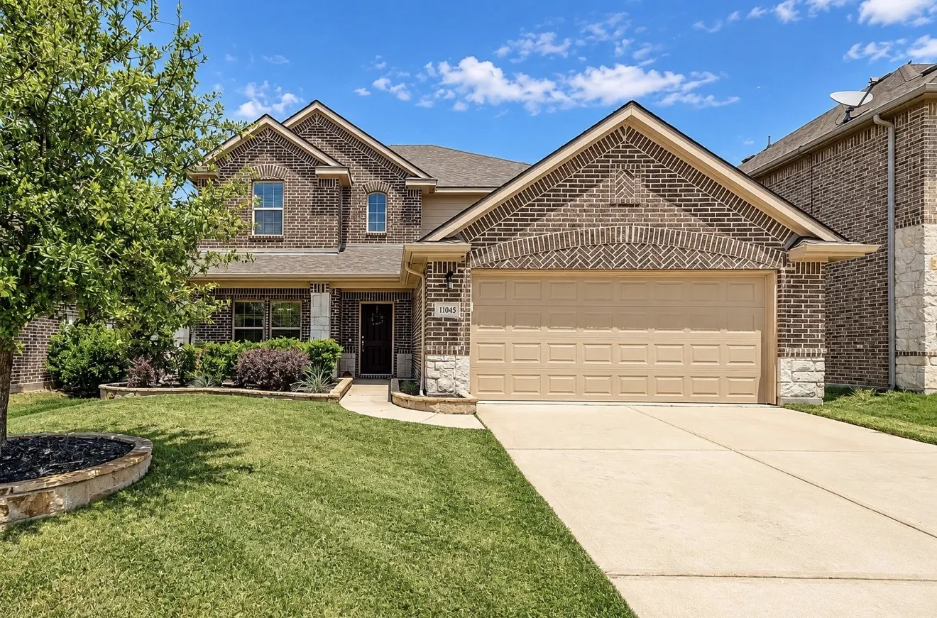 Single Family Residence For Rent in Denton County , 11625 Parade Drive, Frisco, Texas 75036, 4 Bedroom, 3 Bathroom, 2 Garage spaces, 2,929 Sqft, built in 2014, mls#21420129, Real Estate Agent in Frisco, Homes For Rent in Denton county, Homes For Rent in Frisco, Realtor in Frisco Texas, Real Estate Brokerage Independent Realty Texas, Luminita Cordes Realtor