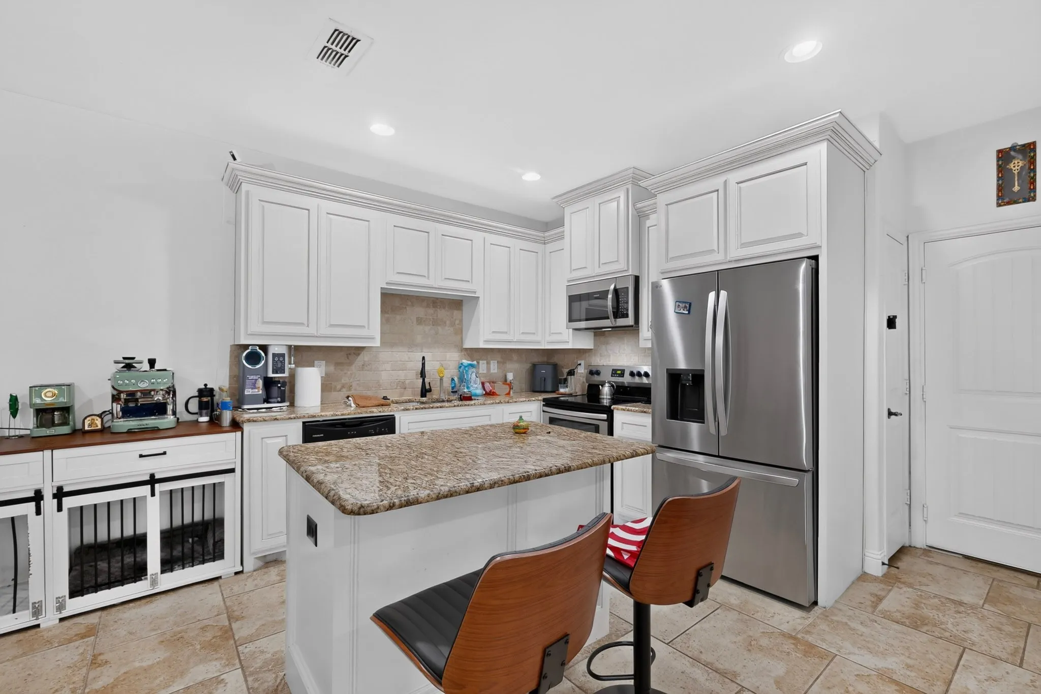 Single Family Residence For Rent in Dallas County , 6606 Windward View Drive, Rowlett, Texas 75088, 4 Bedroom, 4 Bathroom, 2 Garage spaces, 2,645 Sqft, built in 2017, mls#21420219, Real Estate Agent in Rowlett, Homes For Rent in Dallas county, Homes For Rent in Rowlett, Realtor in Rowlett Texas, Real Estate Brokerage Independent Realty Texas, Luminita Cordes Realtor