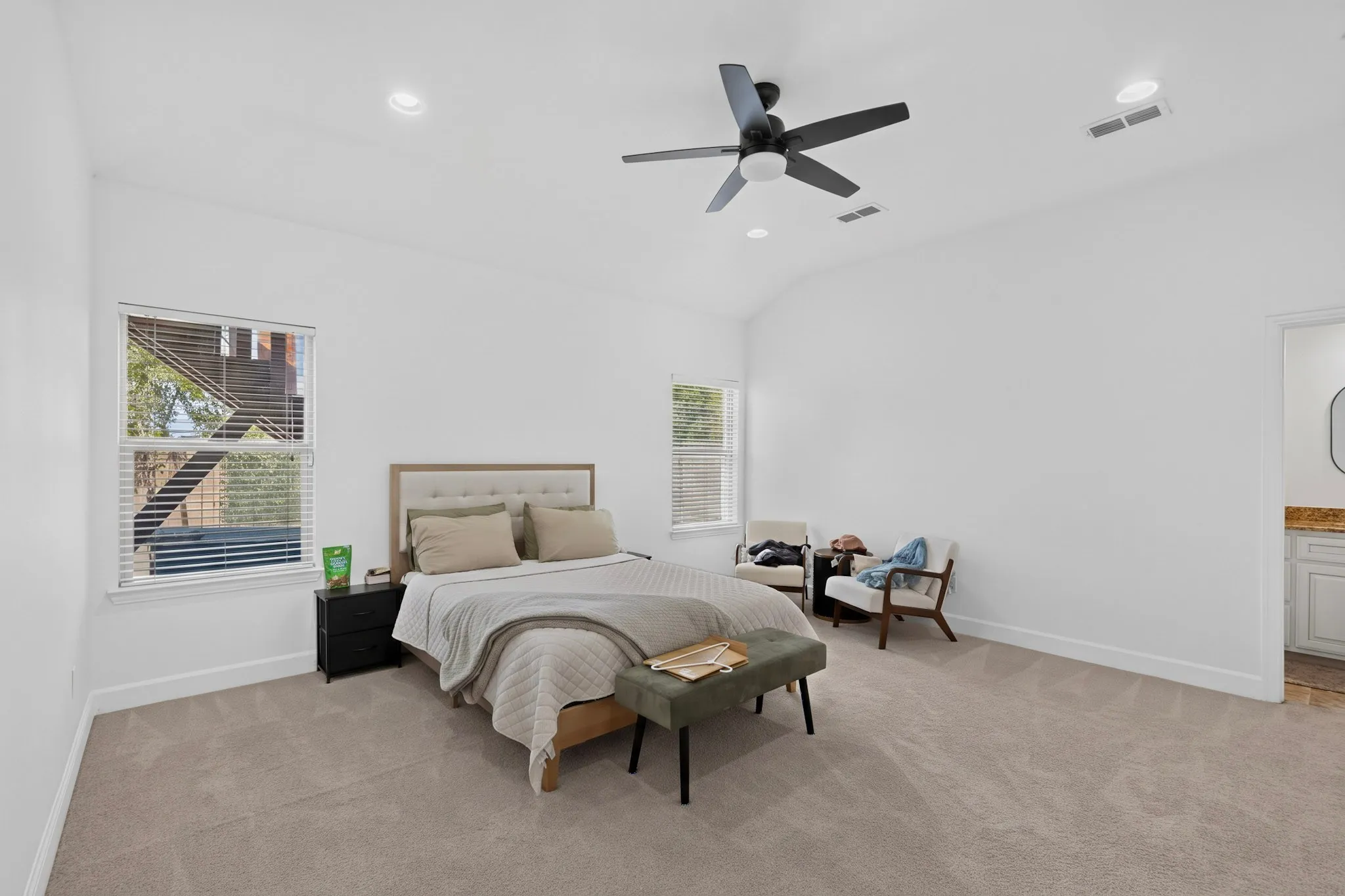 Single Family Residence For Rent in Dallas County , 6606 Windward View Drive, Rowlett, Texas 75088, 4 Bedroom, 4 Bathroom, 2 Garage spaces, 2,645 Sqft, built in 2017, mls#21420219, Real Estate Agent in Rowlett, Homes For Rent in Dallas county, Homes For Rent in Rowlett, Realtor in Rowlett Texas, Real Estate Brokerage Independent Realty Texas, Luminita Cordes Realtor