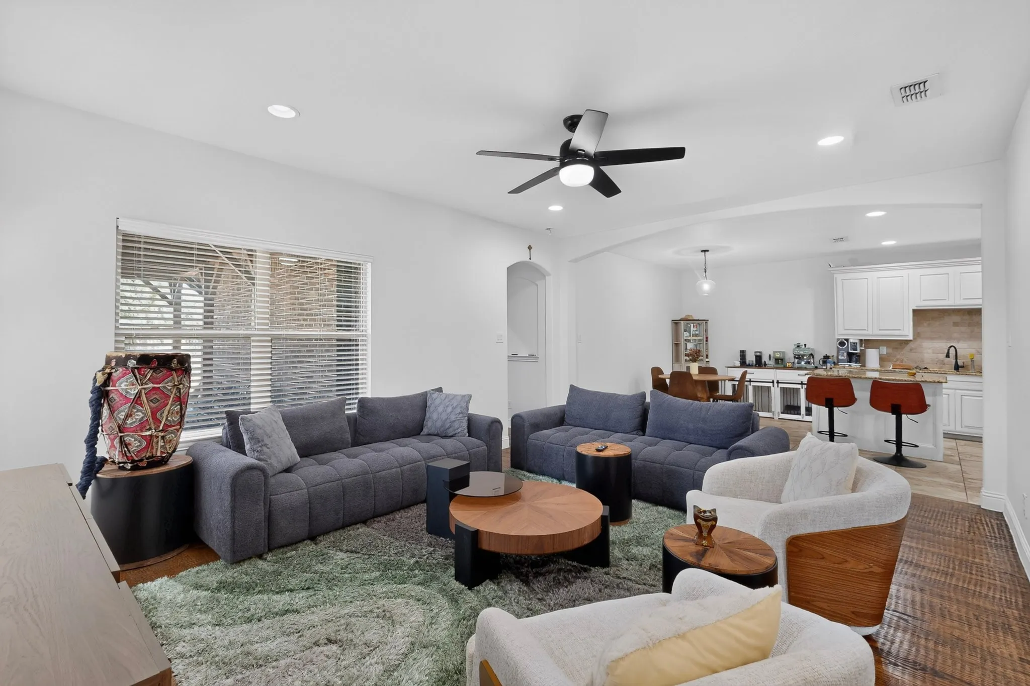 Single Family Residence For Rent in Dallas County , 6606 Windward View Drive, Rowlett, Texas 75088, 4 Bedroom, 4 Bathroom, 2 Garage spaces, 2,645 Sqft, built in 2017, mls#21420219, Real Estate Agent in Rowlett, Homes For Rent in Dallas county, Homes For Rent in Rowlett, Realtor in Rowlett Texas, Real Estate Brokerage Independent Realty Texas, Luminita Cordes Realtor