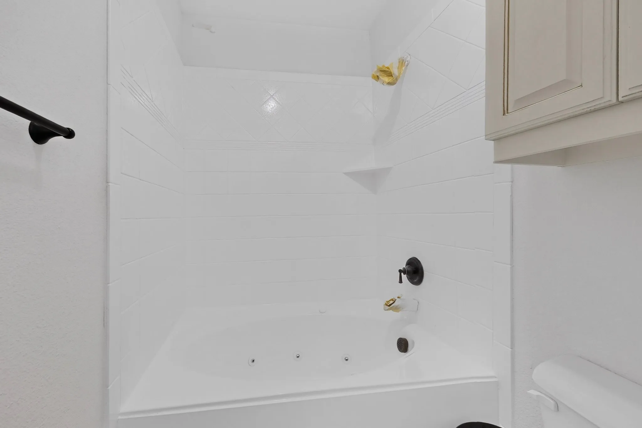 Single Family Residence For Rent in Dallas County , 6606 Windward View Drive, Rowlett, Texas 75088, 4 Bedroom, 4 Bathroom, 2 Garage spaces, 2,645 Sqft, built in 2017, mls#21420219, Real Estate Agent in Rowlett, Homes For Rent in Dallas county, Homes For Rent in Rowlett, Realtor in Rowlett Texas, Real Estate Brokerage Independent Realty Texas, Luminita Cordes Realtor