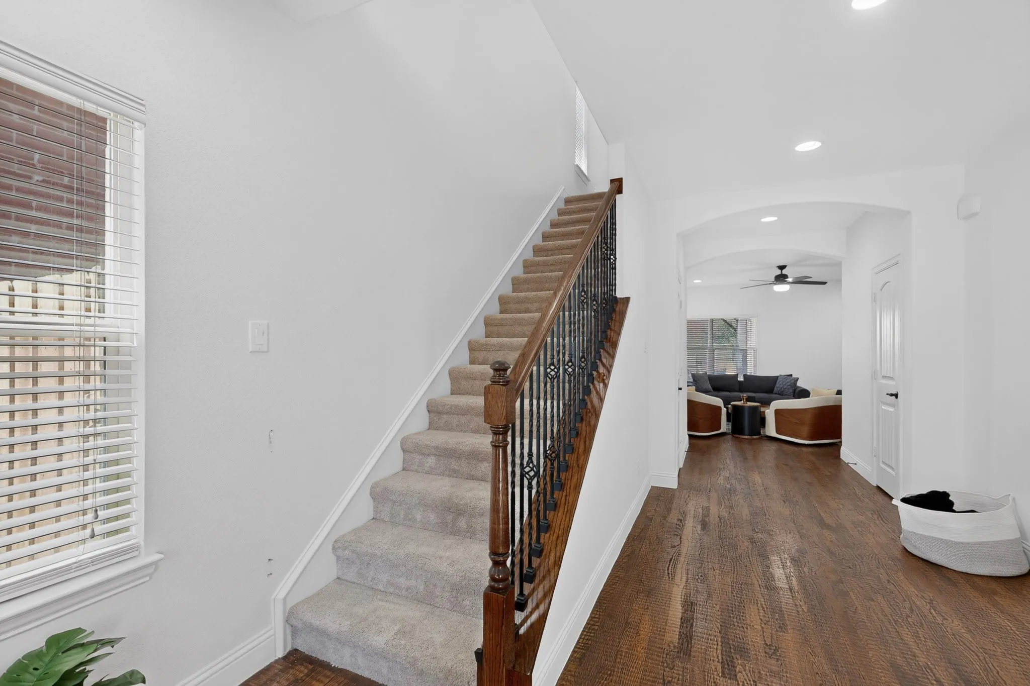 Single Family Residence For Rent in Dallas County , 6606 Windward View Drive, Rowlett, Texas 75088, 4 Bedroom, 4 Bathroom, 2 Garage spaces, 2,645 Sqft, built in 2017, mls#21420219, Real Estate Agent in Rowlett, Homes For Rent in Dallas county, Homes For Rent in Rowlett, Realtor in Rowlett Texas, Real Estate Brokerage Independent Realty Texas, Luminita Cordes Realtor
