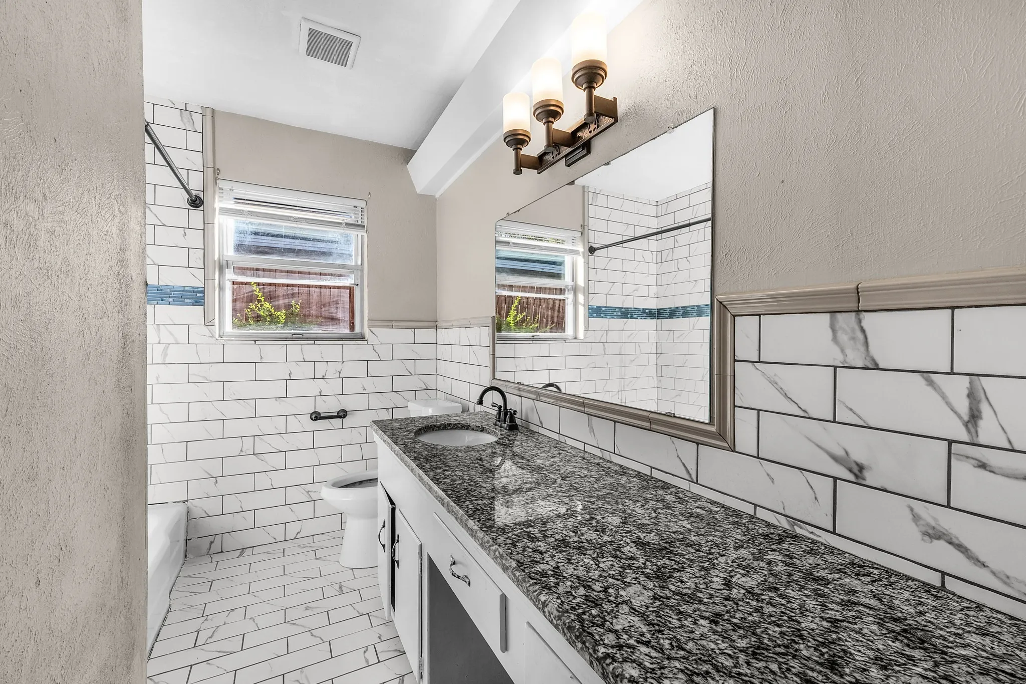 Single Family Residence For Sale in Tarrant County , 209 Cotillion Road, Fort Worth, Texas 76134, 3 Bedroom, 2 Bathroom, 2 Garage spaces, 1,808 Sqft, built in 1961, mls#21419468, Real Estate Agent in Fort Worth, Homes For Sale in Tarrant county, Homes For Sale in Fort Worth, Realtor in Fort Worth Texas, Real Estate Brokerage Independent Realty Texas, Luminita Cordes Realtor