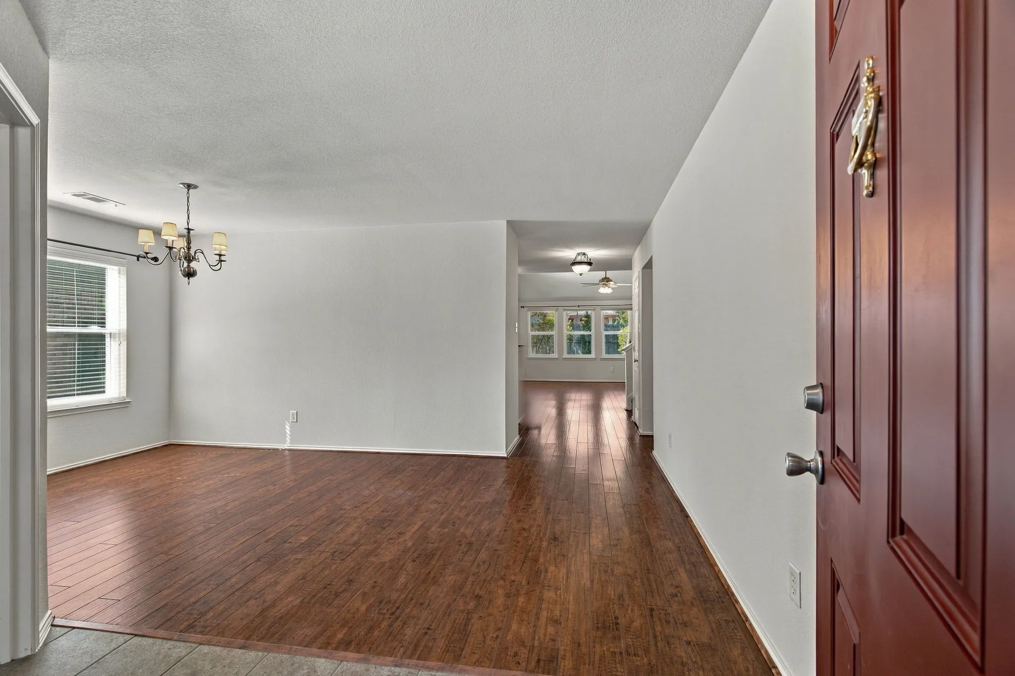Single Family Residence For Sale in Tarrant County , 13041 Fencerow Road, Fort Worth, Texas 76244, 4 Bedroom, 3 Bathroom, 2 Garage spaces, 2,809 Sqft, built in 2005, mls#21420202, Real Estate Agent in Fort Worth, Homes For Sale in Tarrant county, Homes For Sale in Fort Worth, Realtor in Fort Worth Texas, Real Estate Brokerage Independent Realty Texas, Luminita Cordes Realtor