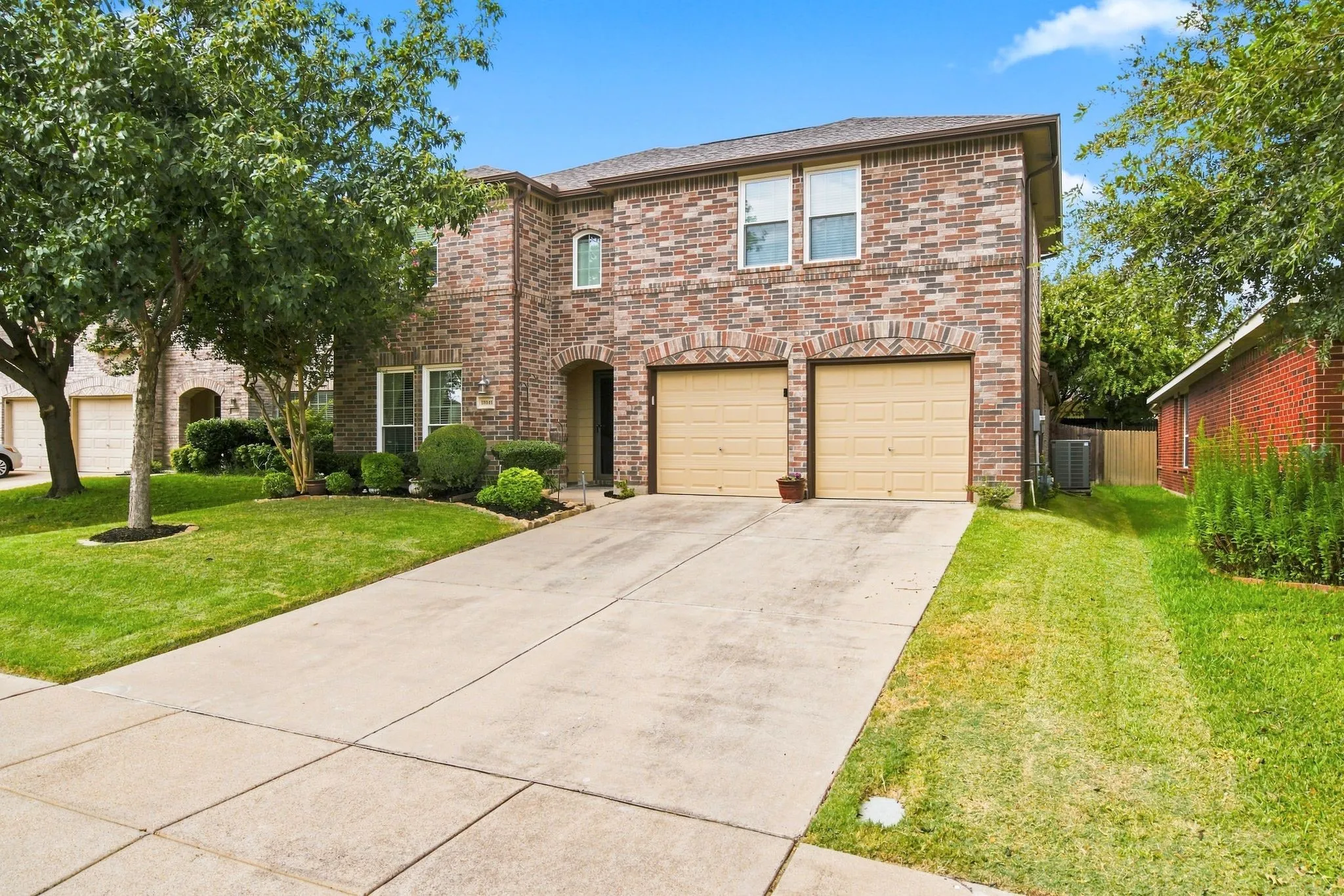 Single Family Residence For Sale in Tarrant County , 13041 Fencerow Road, Fort Worth, Texas 76244, 4 Bedroom, 3 Bathroom, 2 Garage spaces, 2,809 Sqft, built in 2005, mls#21420202, Real Estate Agent in Fort Worth, Homes For Sale in Tarrant county, Homes For Sale in Fort Worth, Realtor in Fort Worth Texas, Real Estate Brokerage Independent Realty Texas, Luminita Cordes Realtor