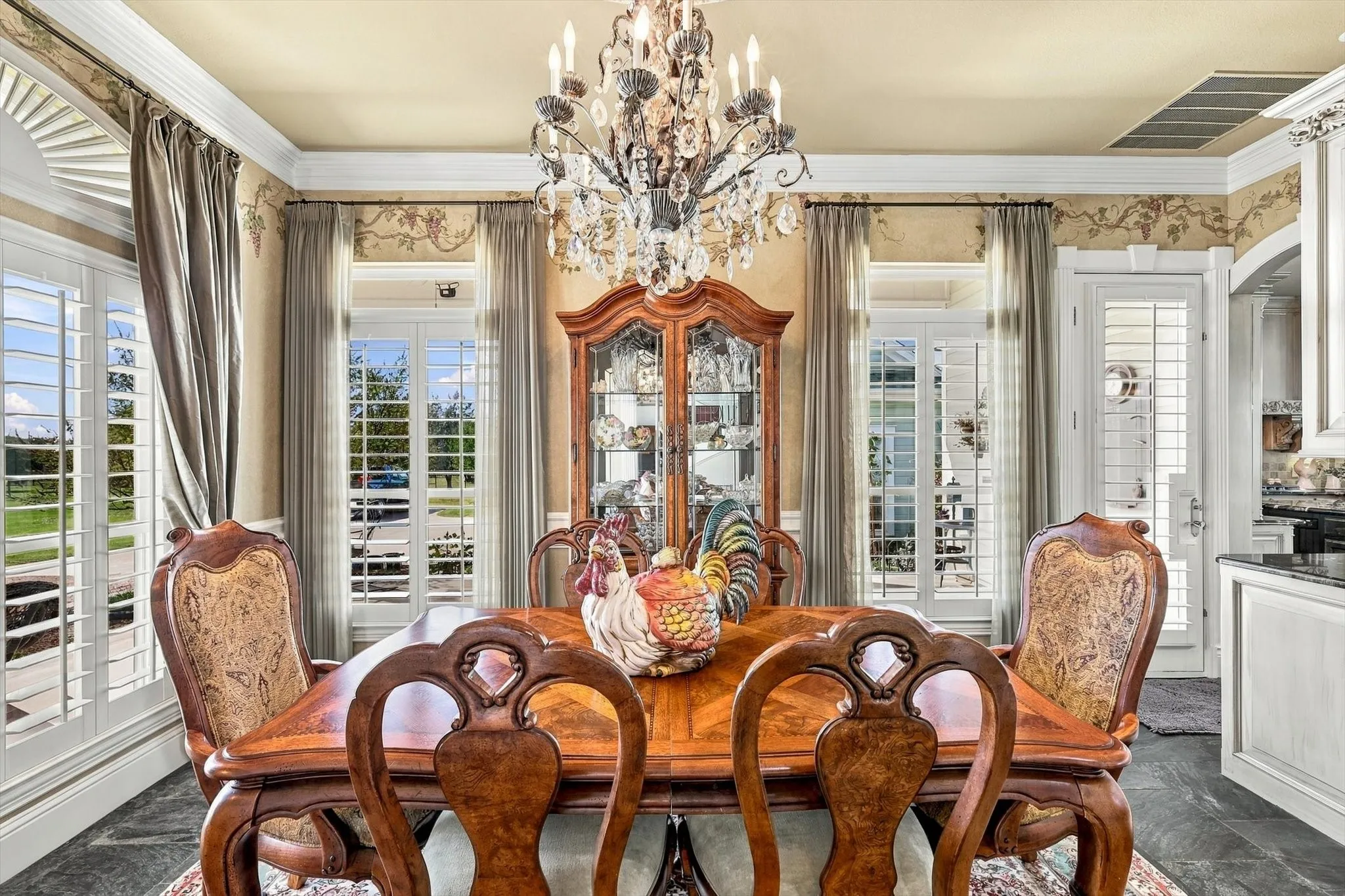 Formal Dining