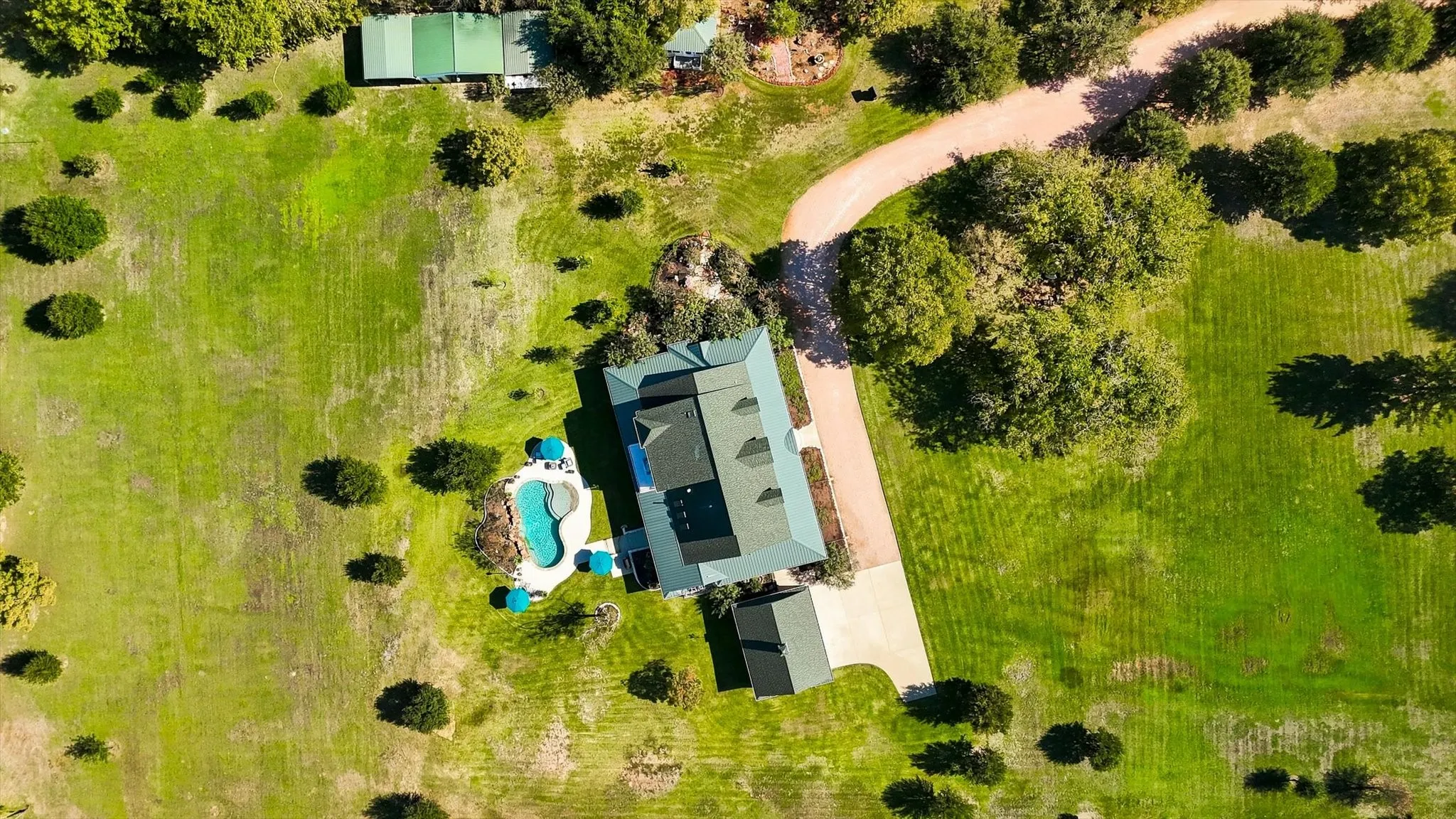 Single Family Residence For Sale in Tarrant County , 7949 Grimsley Gibson Road, Mansfield, Texas 76063, 3 Bedroom, 3 Bathroom, 2 Garage spaces, 3,298 Sqft, built in 2009, mls#21419868, Real Estate Agent in Mansfield, Homes For Sale in Tarrant county, Homes For Sale in Mansfield, Realtor in Mansfield Texas, Real Estate Brokerage Independent Realty Texas, Luminita Cordes Realtor